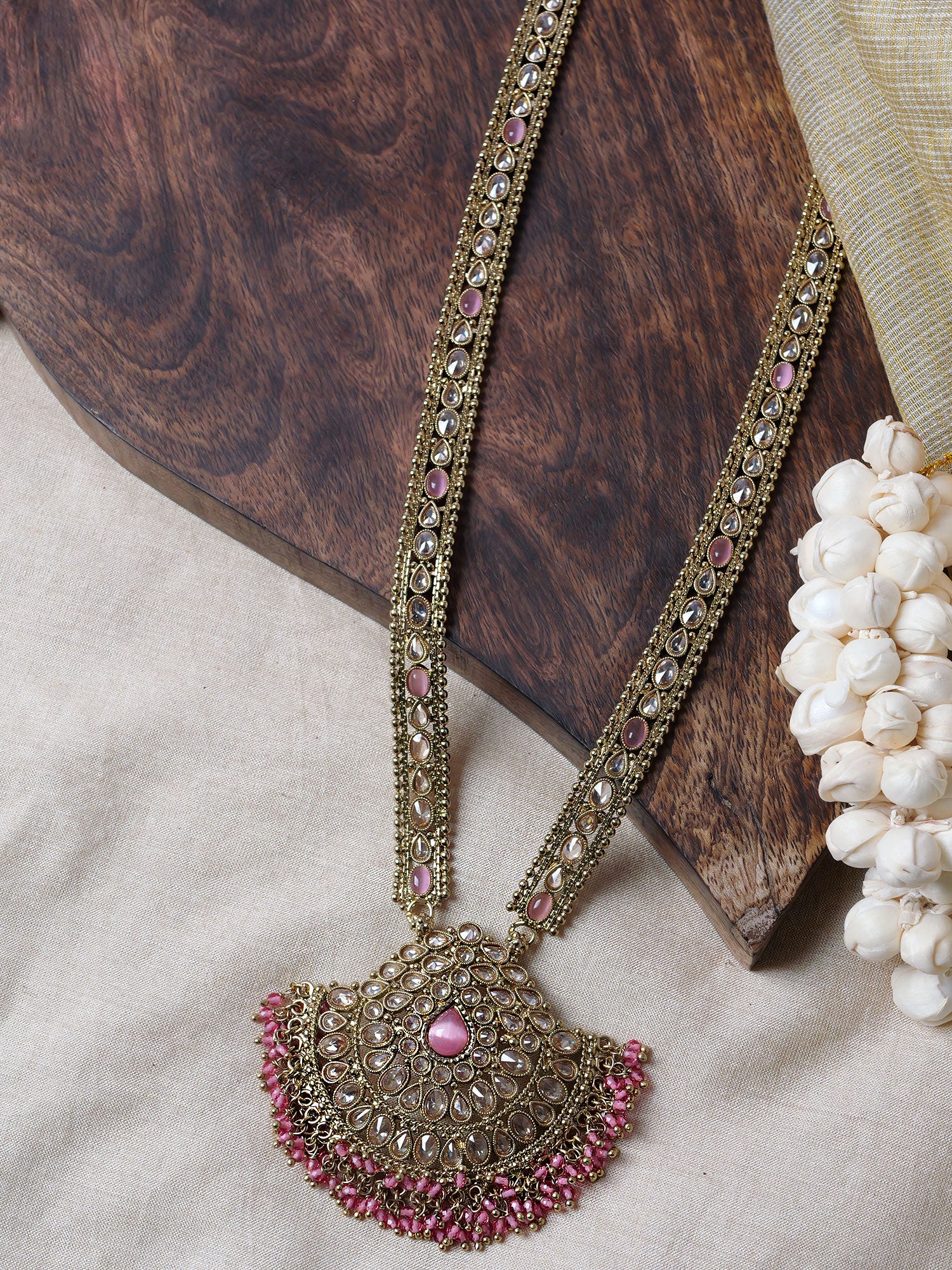 Ruhani Rani Haar in Pink and Antique Gold