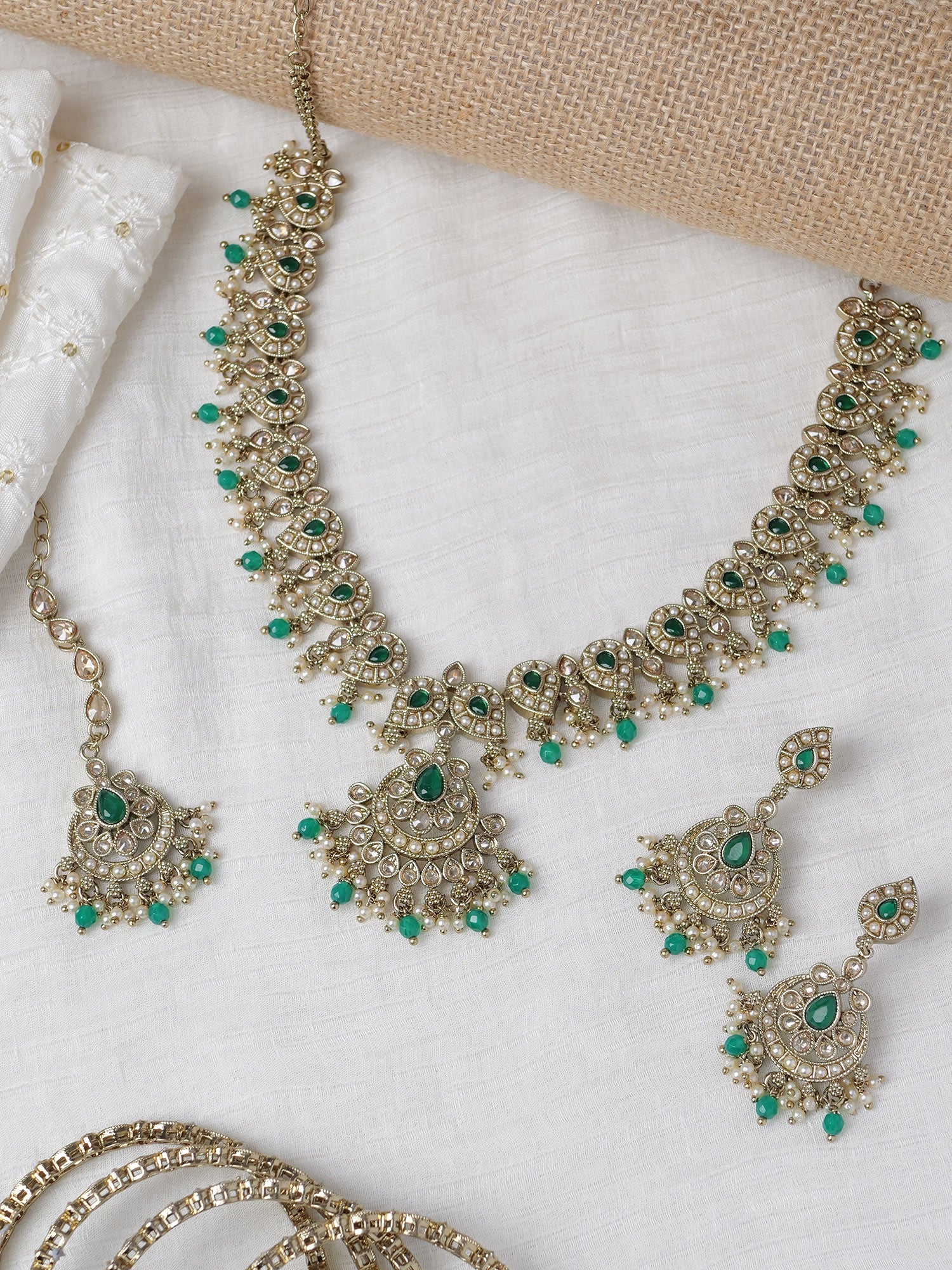 Saanvi Necklace Set in Green and Antique Gold