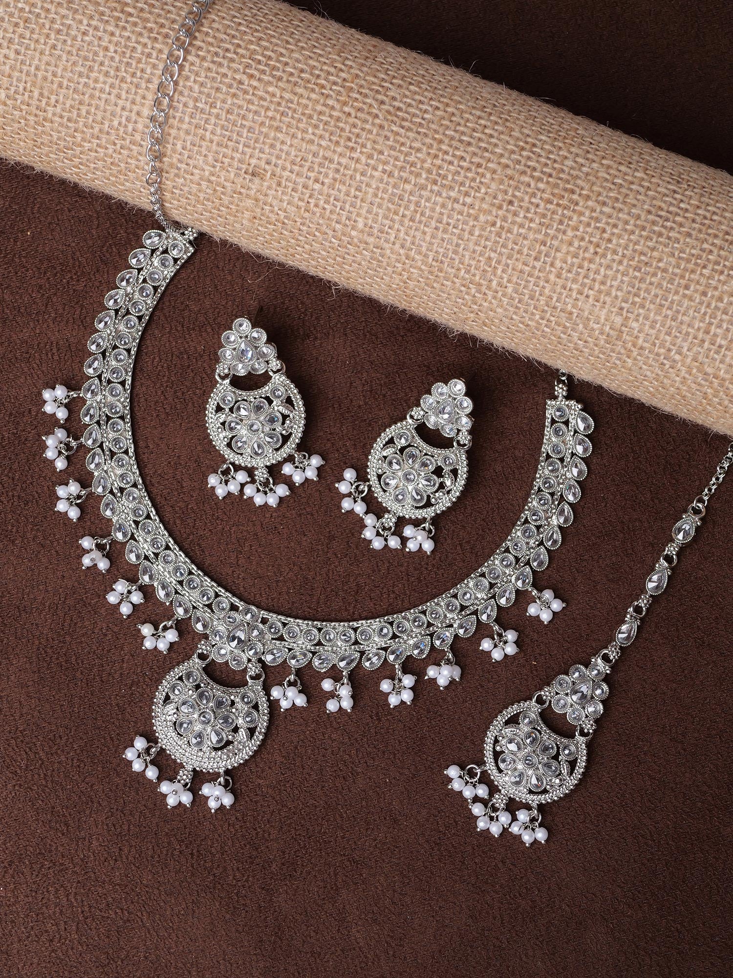Saara Necklace Set in Rhodium