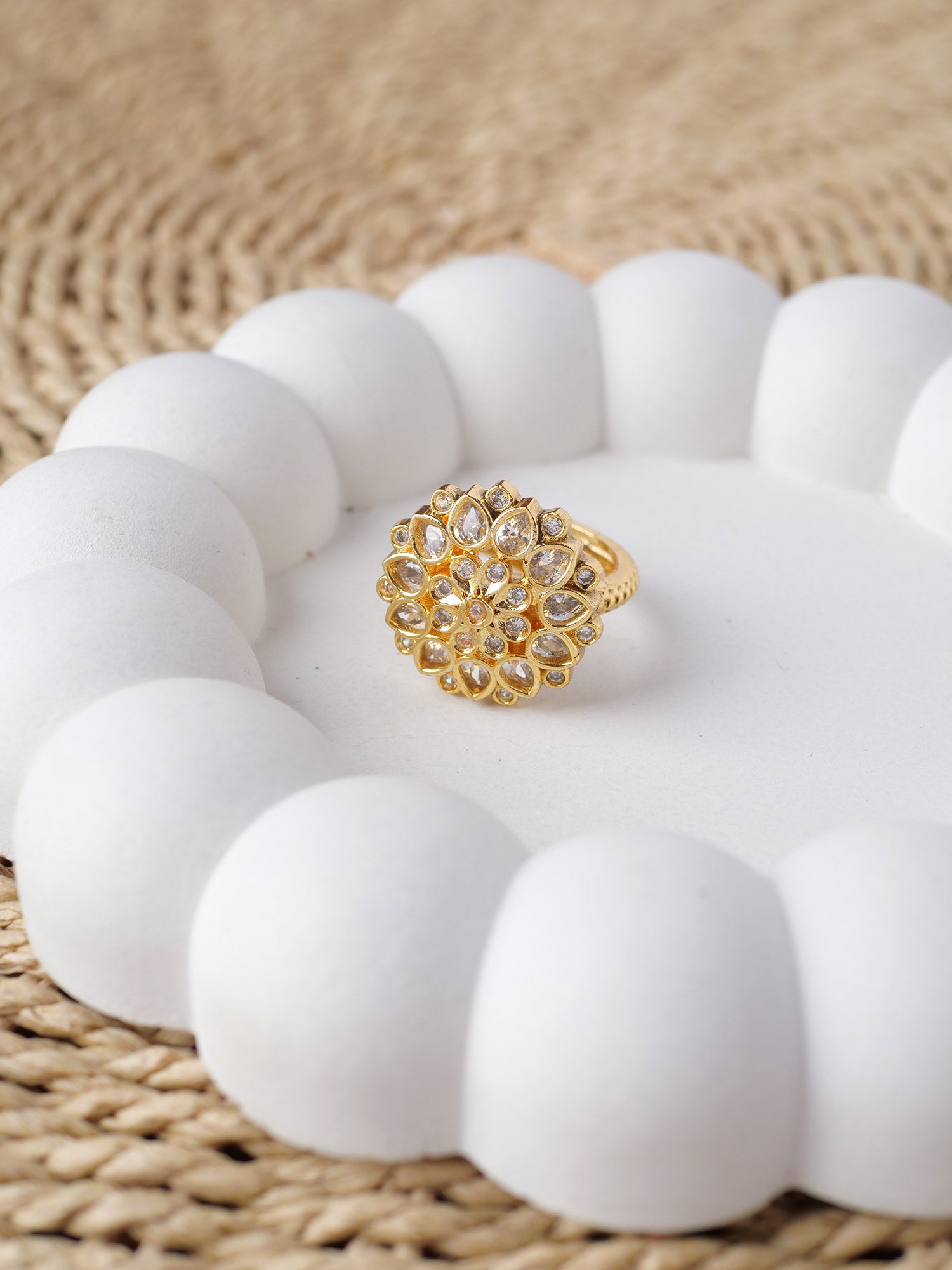 Sabrina Classic Ring in White and Gold Oxidised