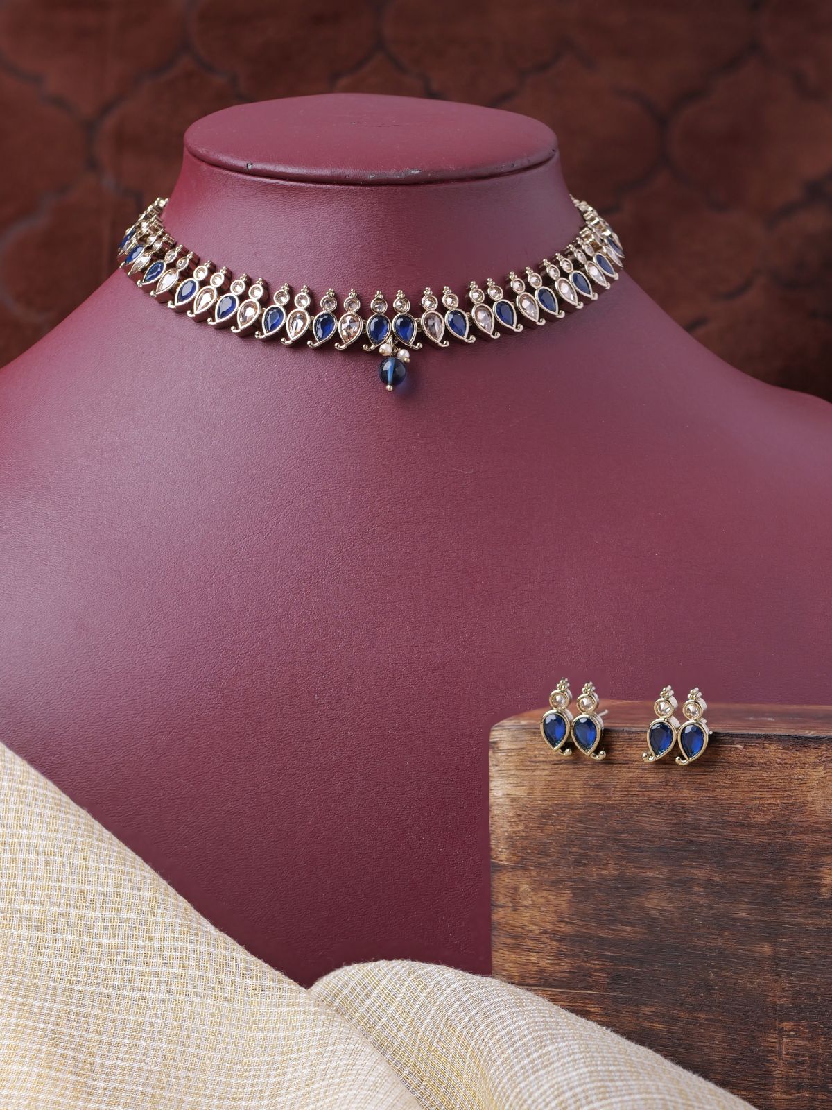 Sahana Necklace Set in Blue