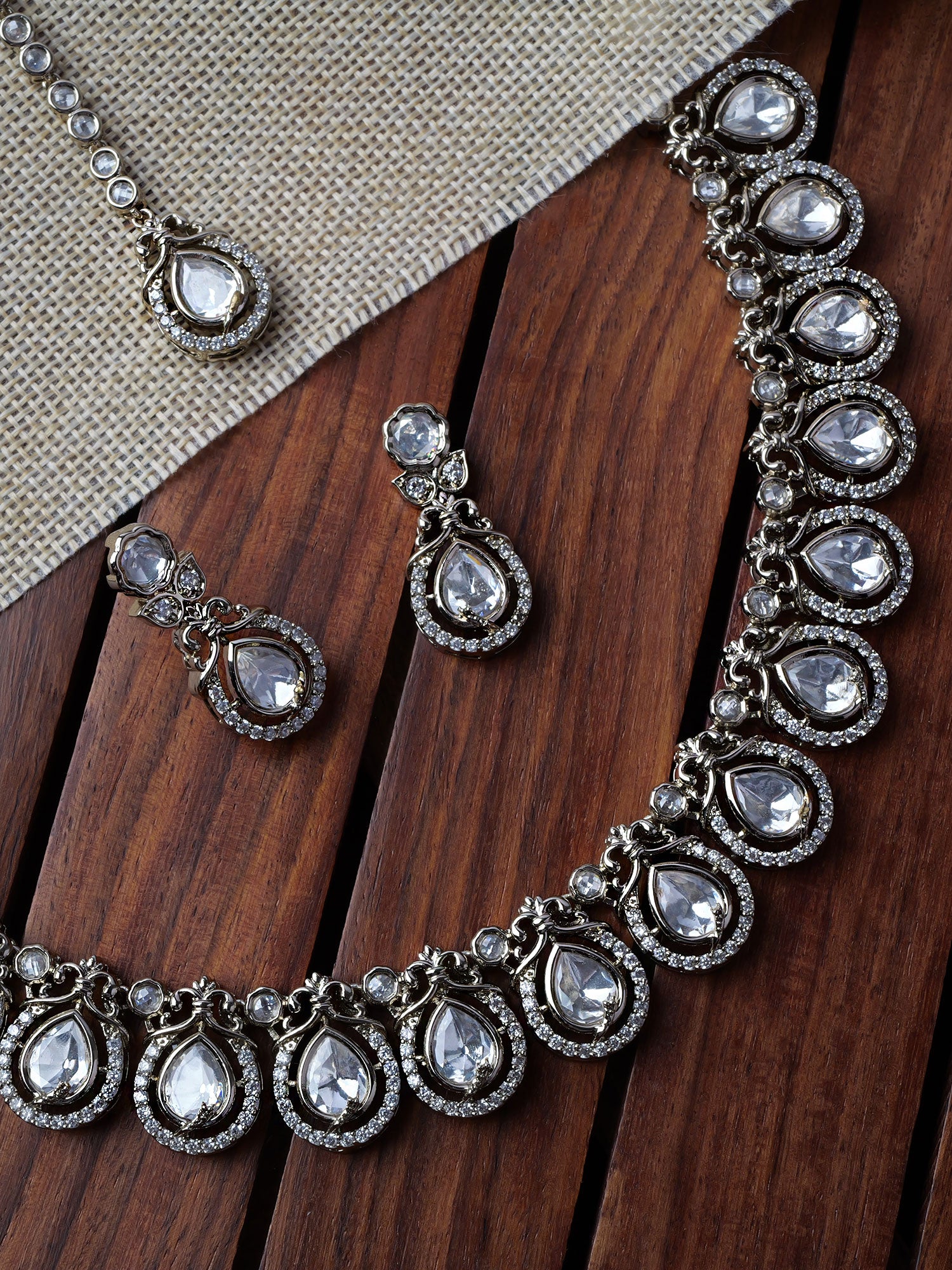 Saira Kundan Necklace Set in White