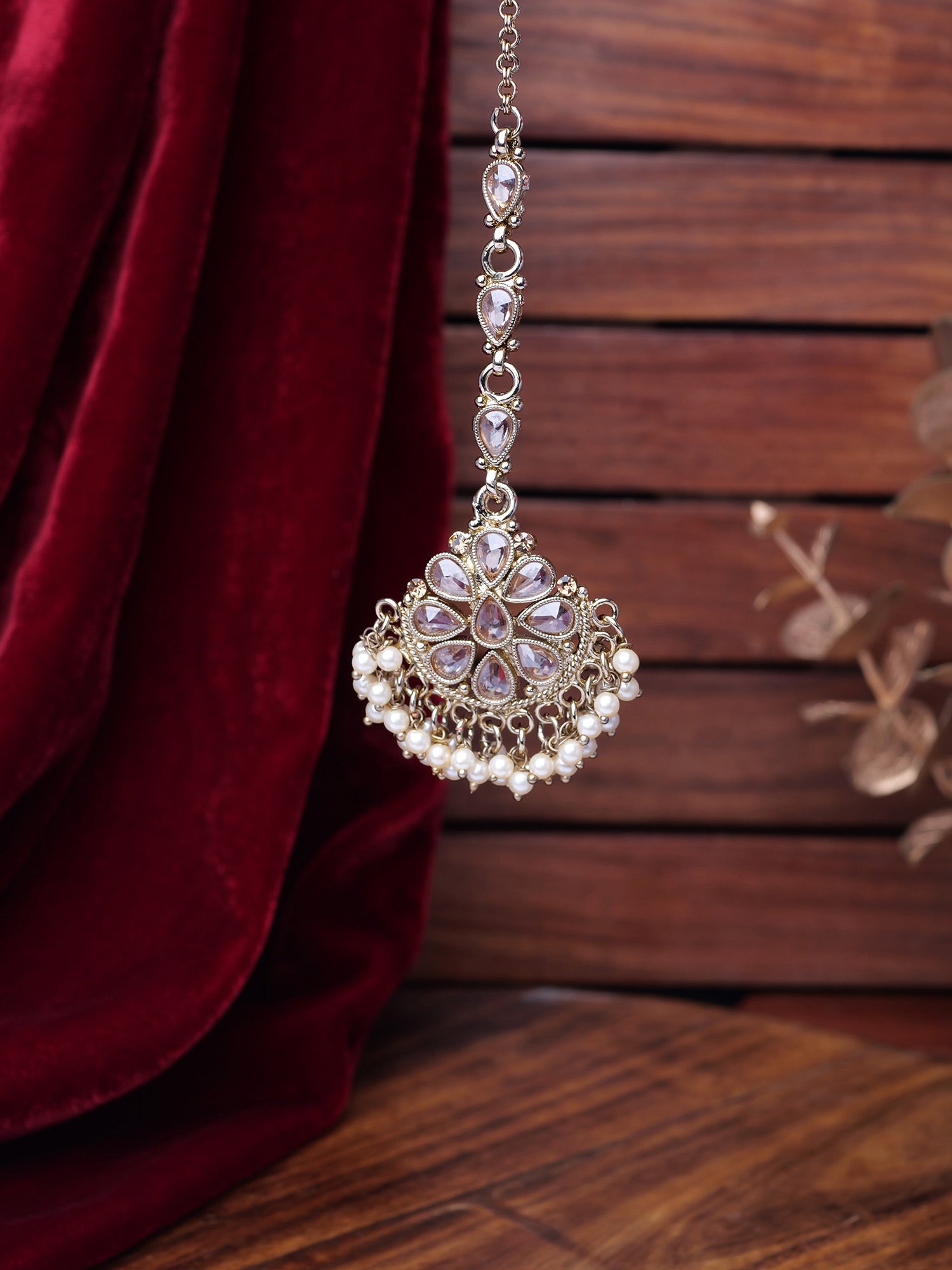 Saira Maang Tikka in Pearl and Champagne