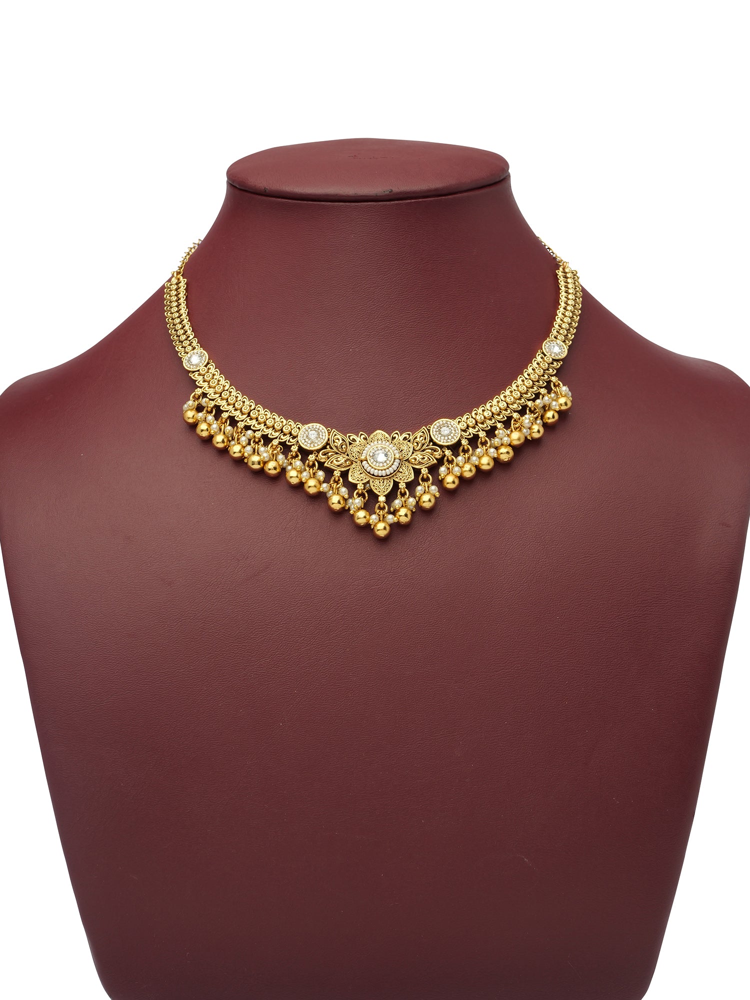 Samitha Kundan Necklace Set in White and Pearl