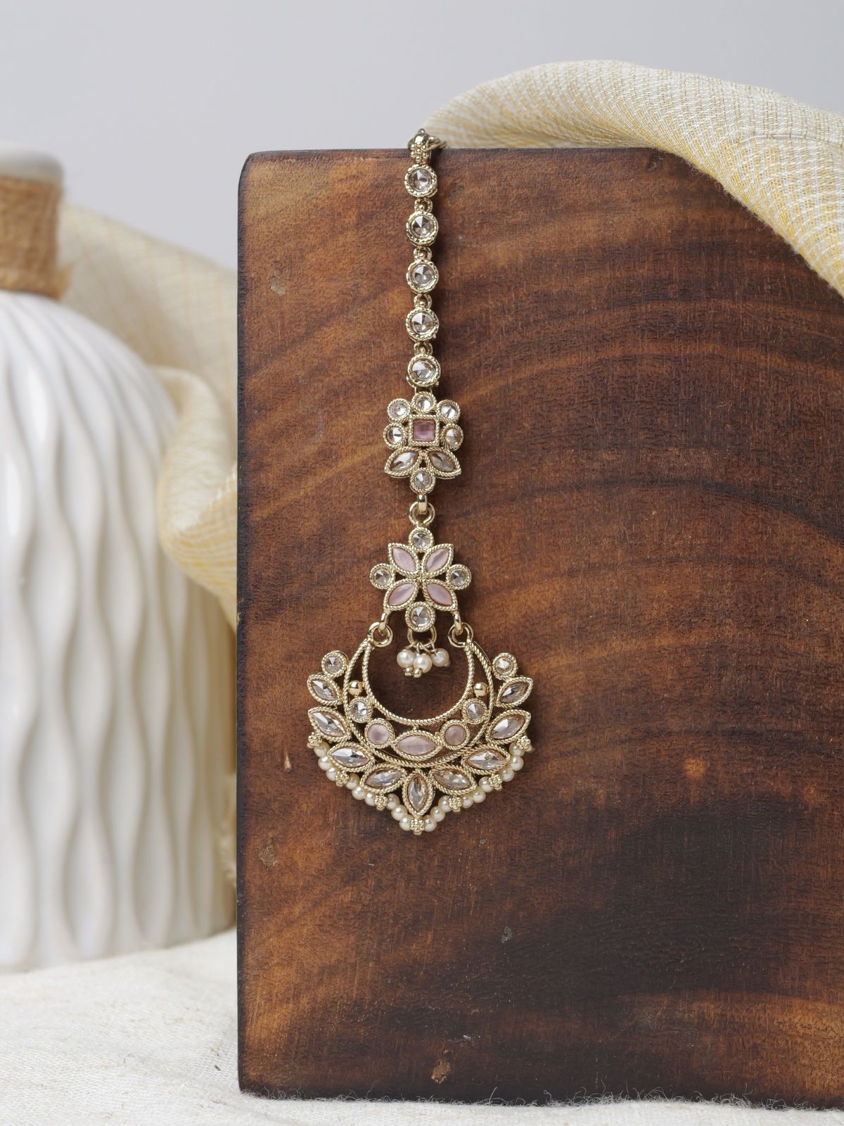 Sara Maang Tikka in Light Pink