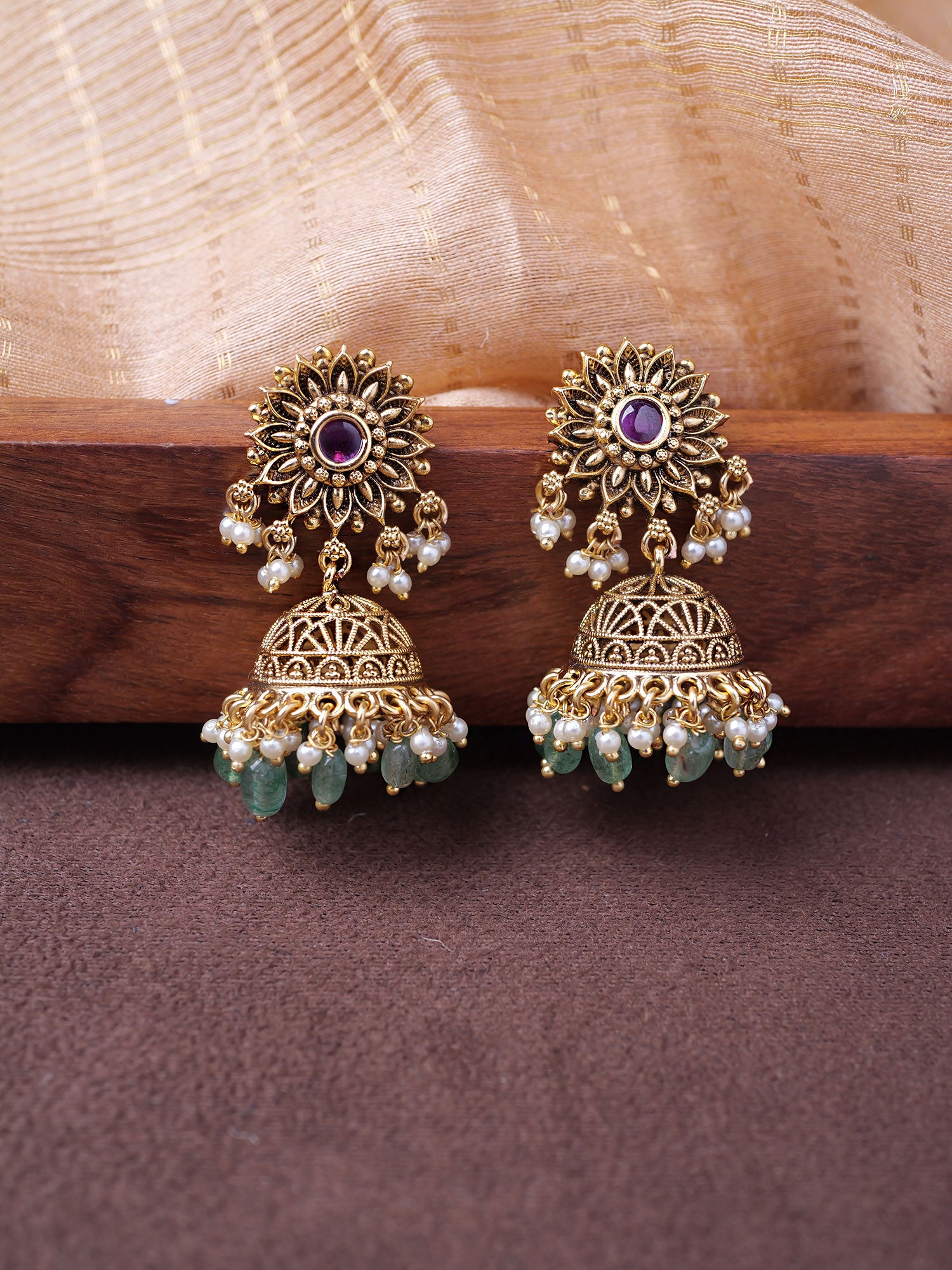 Sarvani Pearl Choker Set in Multi
