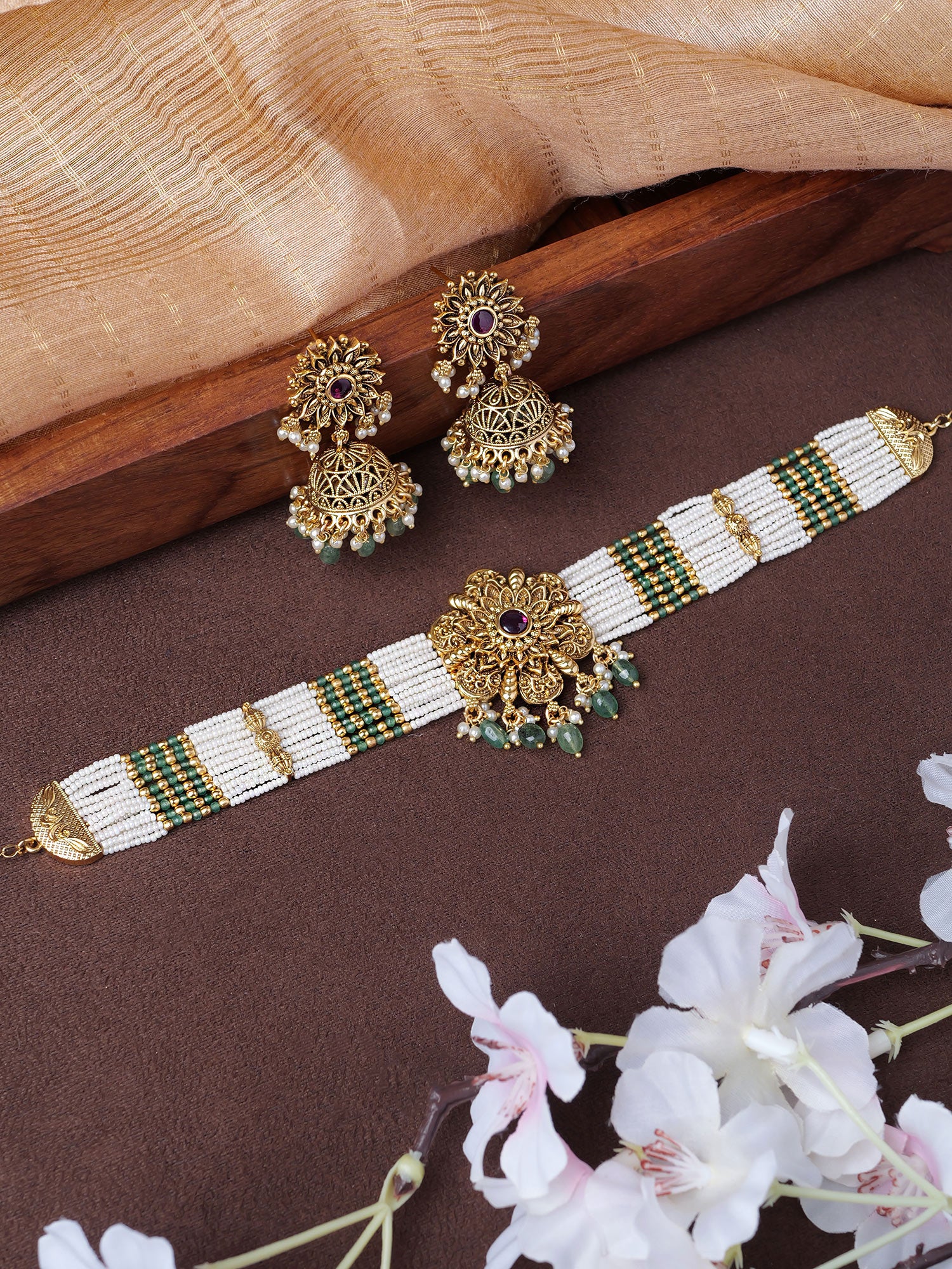 Sarvani Pearl Choker Set in Multi