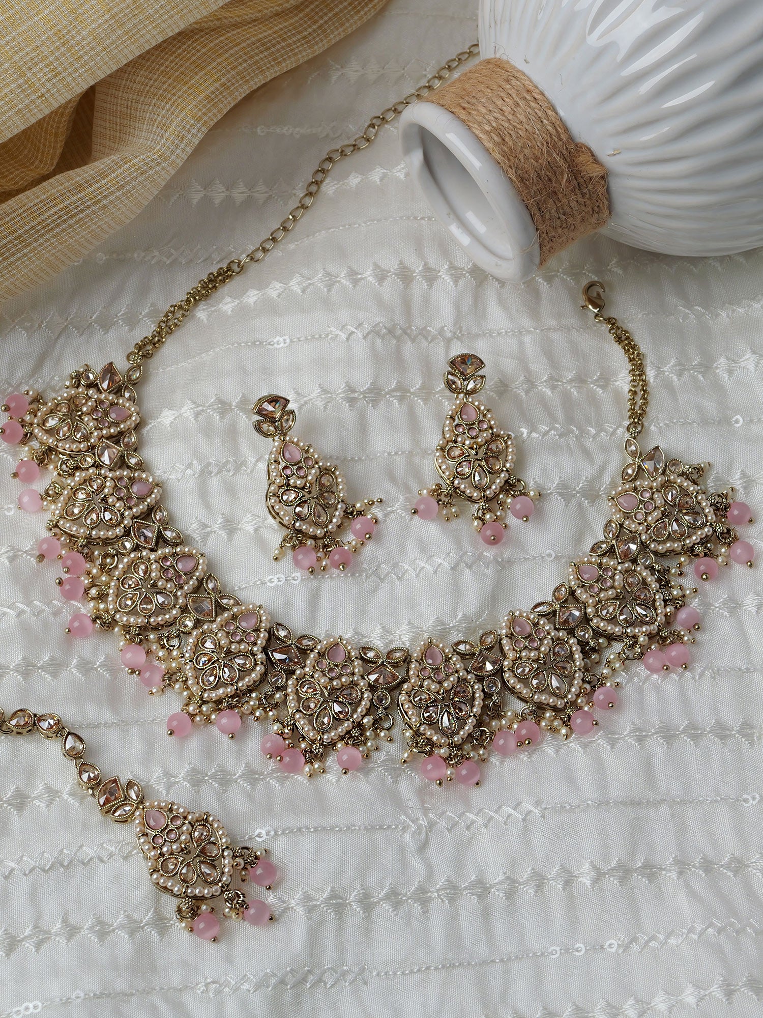 Shalina Necklace Set in Light Pink