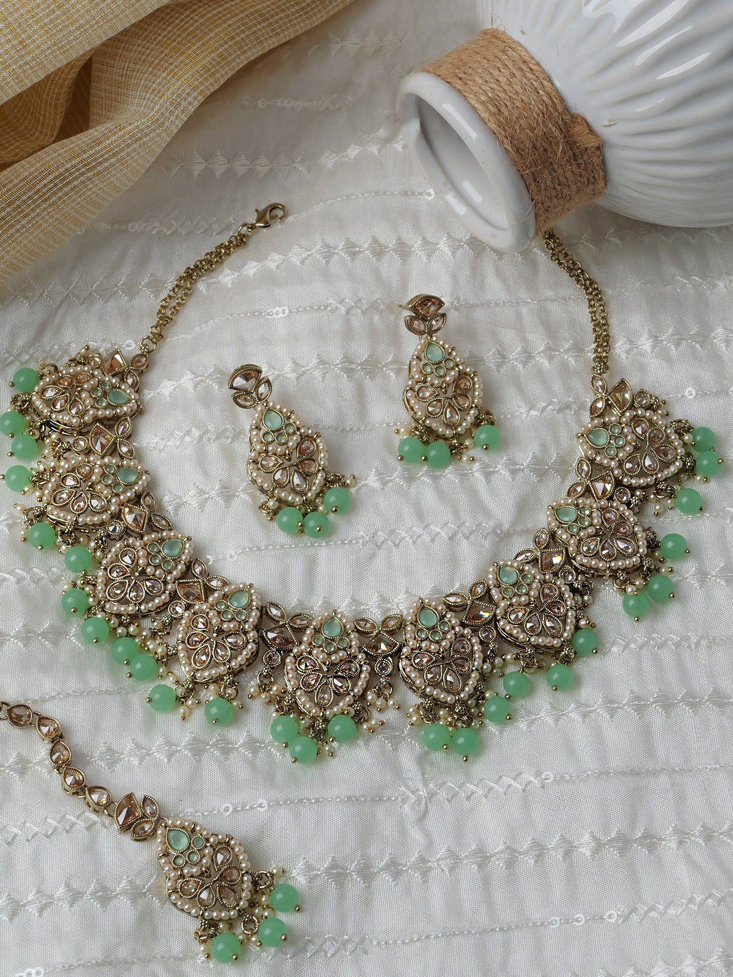 Shalina Necklace Set in Mint