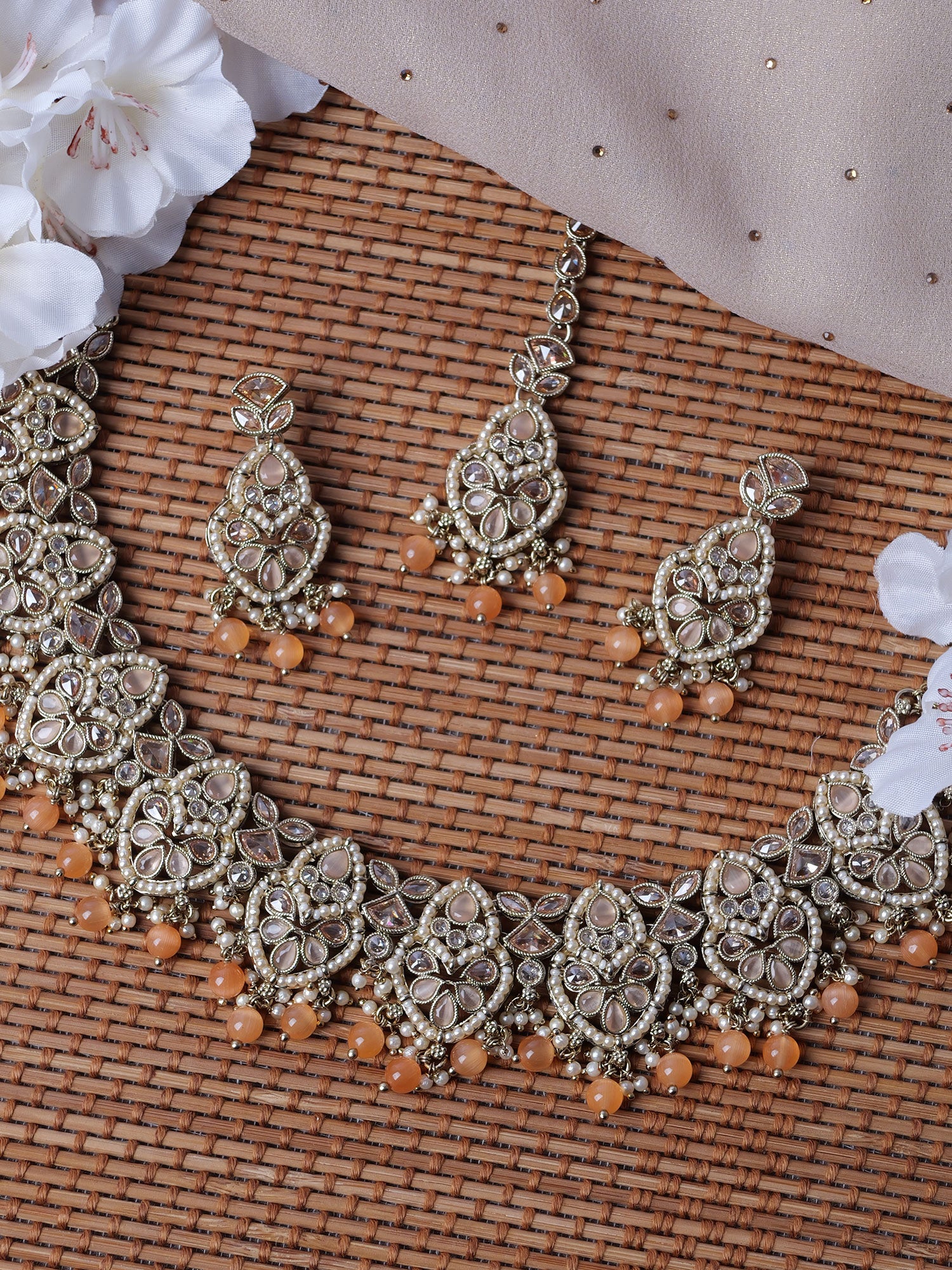 Shalina Necklace Set in Peach