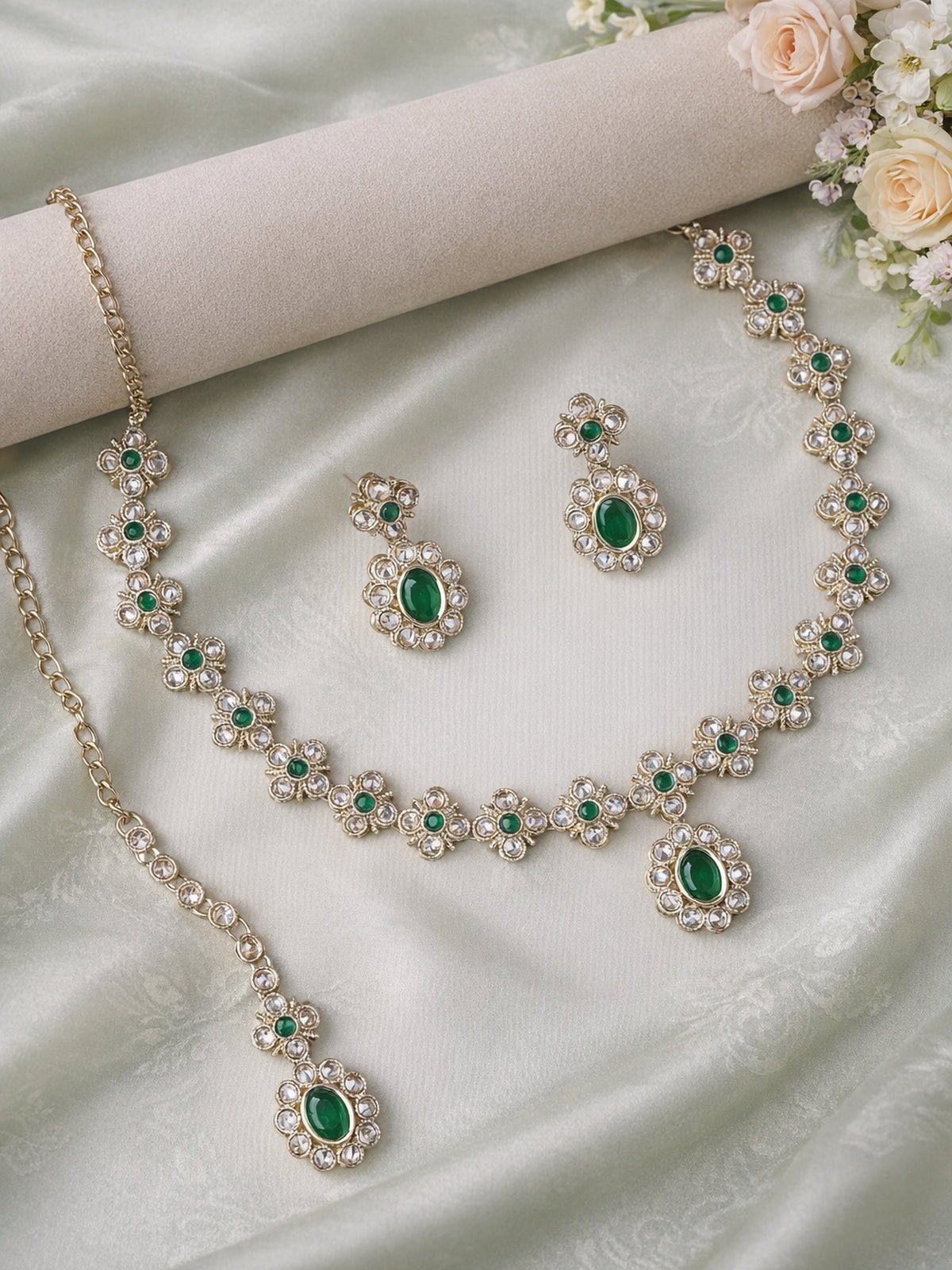 Shruti Necklace Set in Green