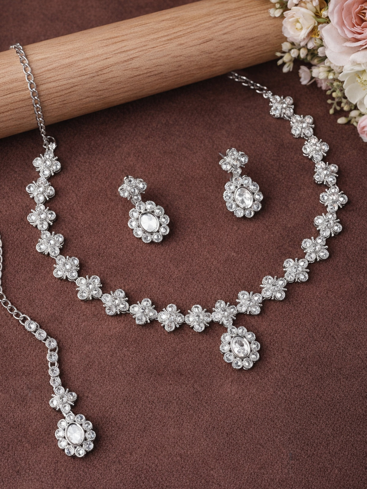 Shruti Necklace Set in Rhodium