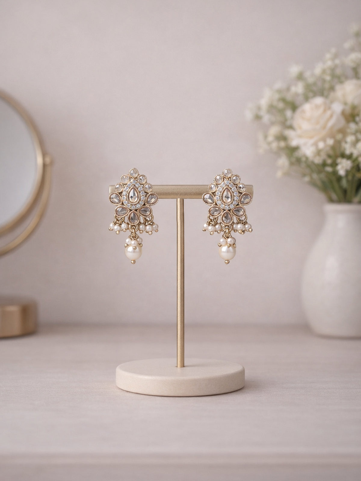 Sonal Small Earrings in Champagne