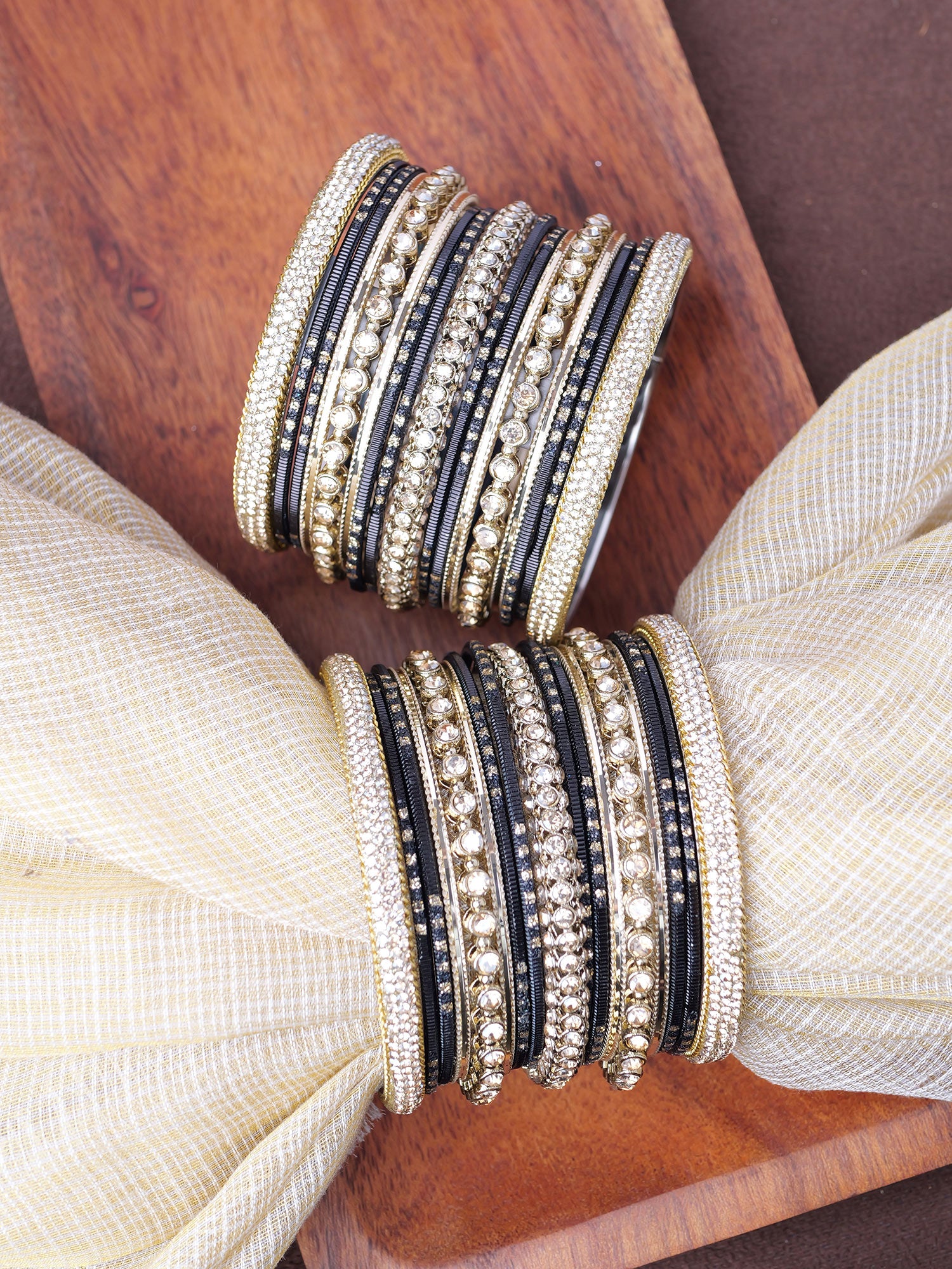 Sonari Bangle Set in Black and Antique Gold
