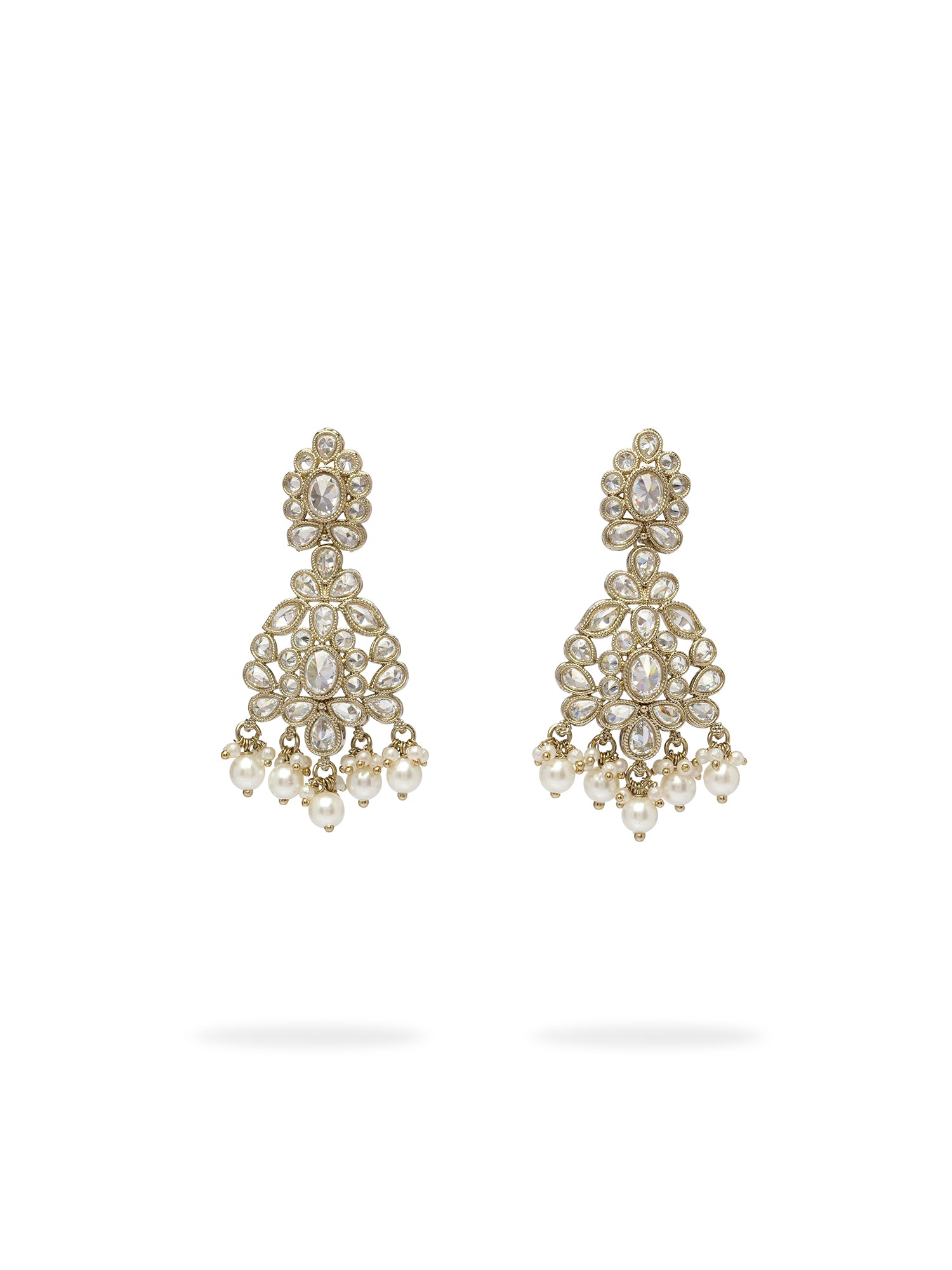 Suhani Pearl Necklace Set in White