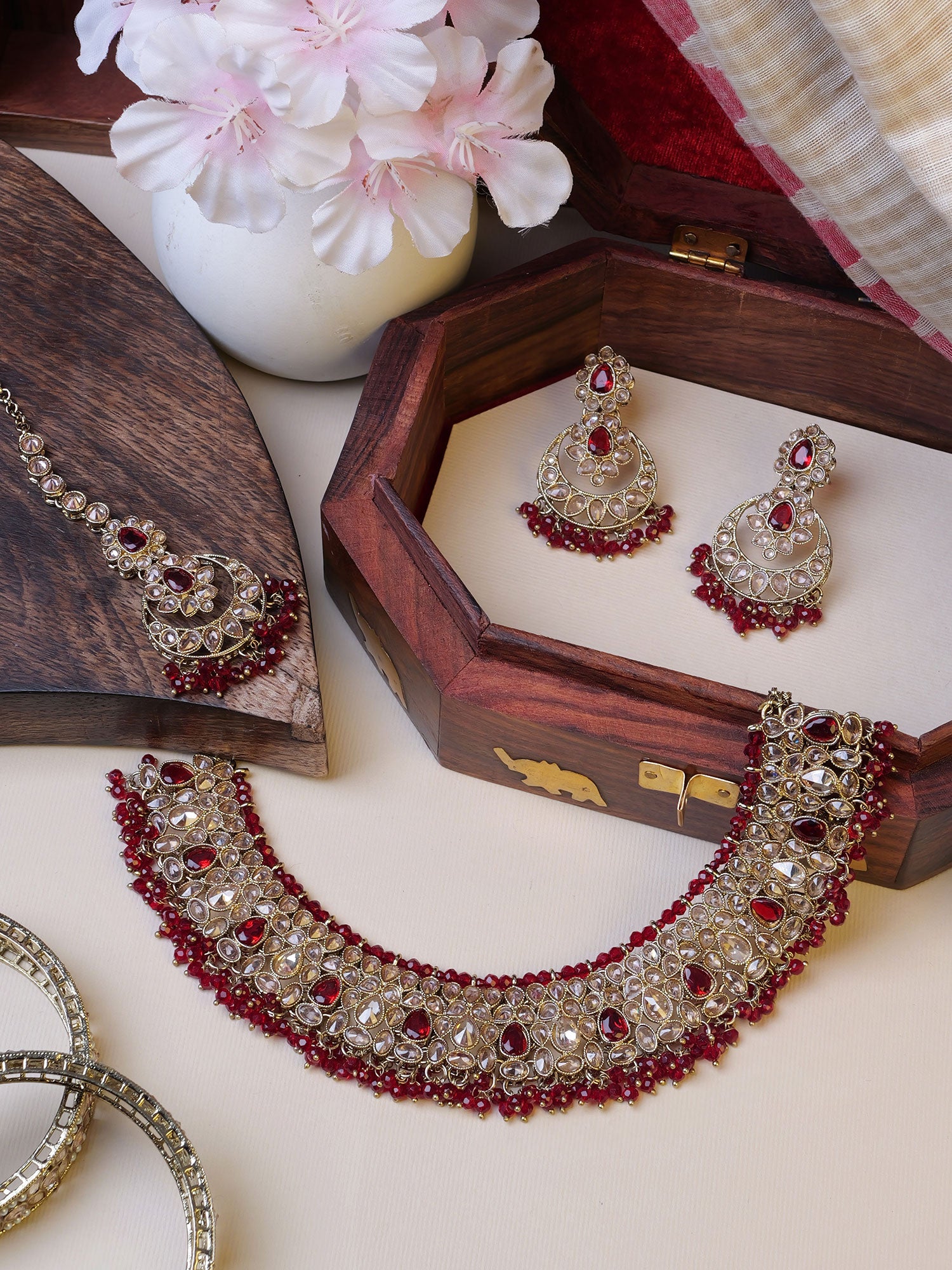 Sukhmani Cluster Necklace Set in Maroon