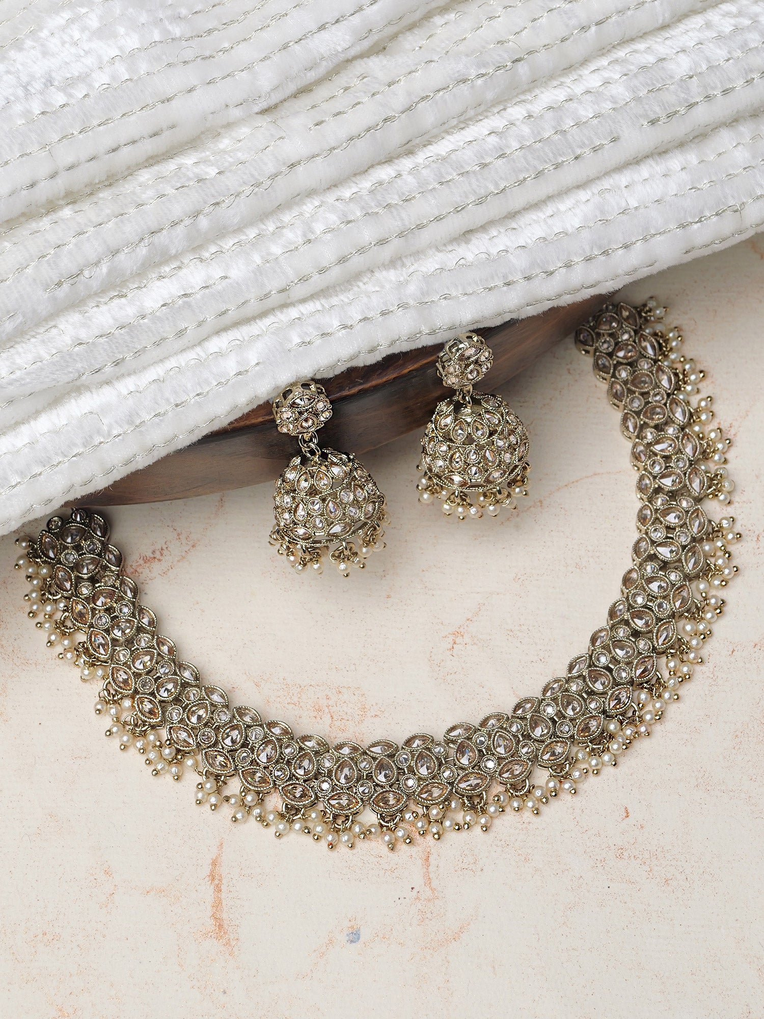 Tamira Necklace Set in Pearl and Champagne