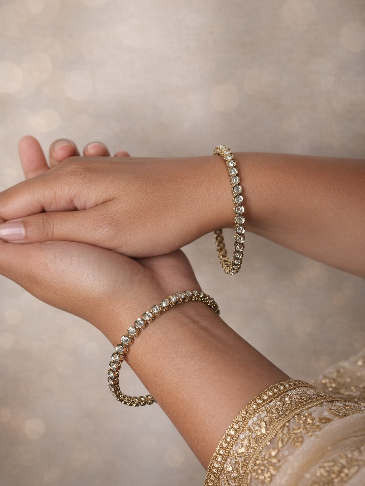 Vinaya Kada Bangles in White