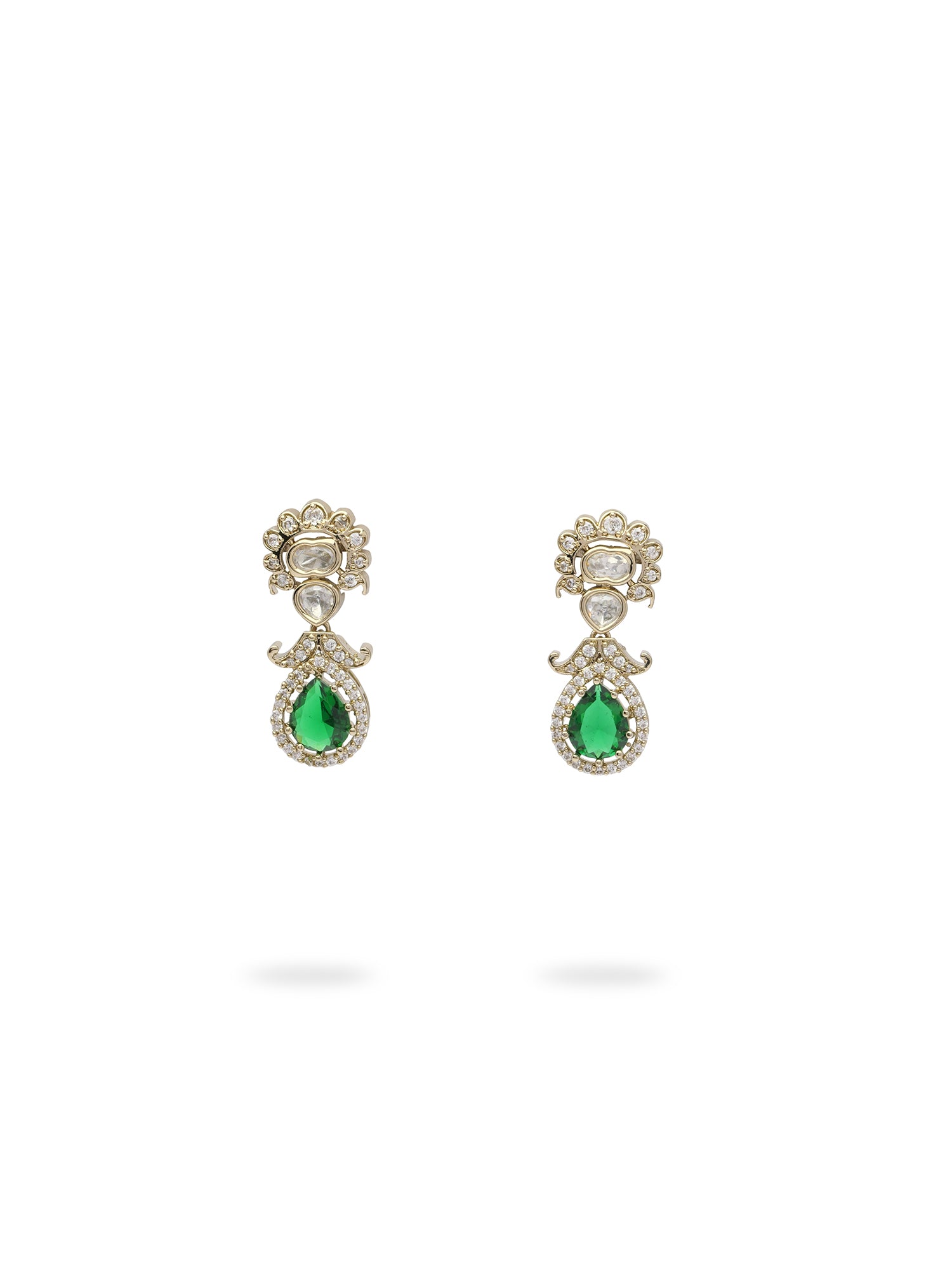 Yashmita Kundan Necklace Set in Green