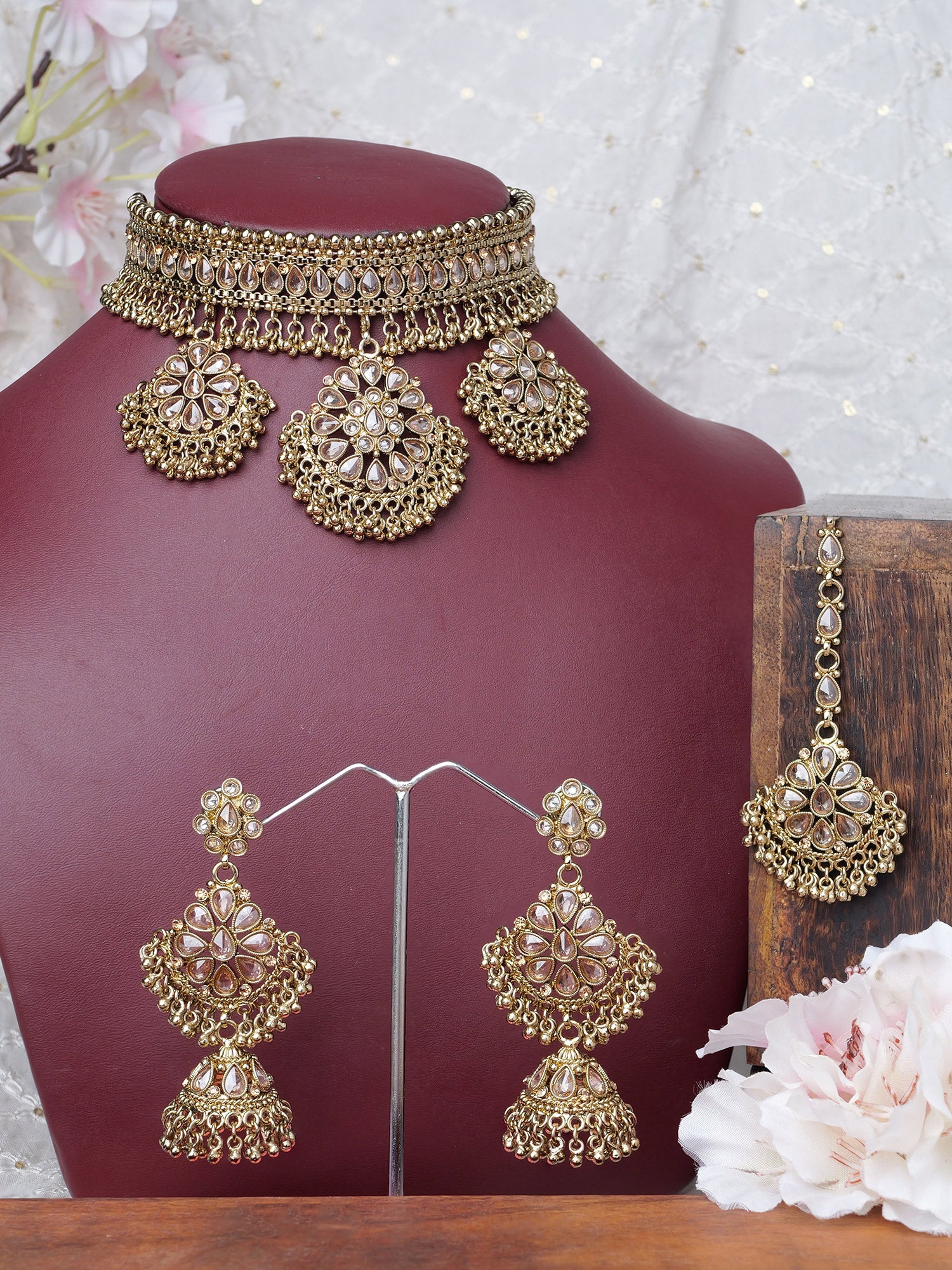 Yashvini Bridal Choker Set in Antique Gold