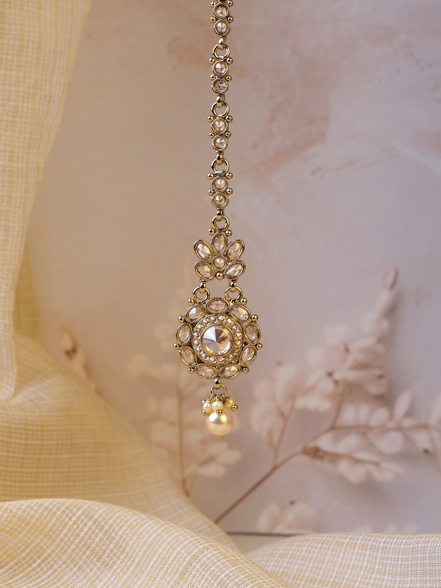 Zariya Maang Tikka in Champagne