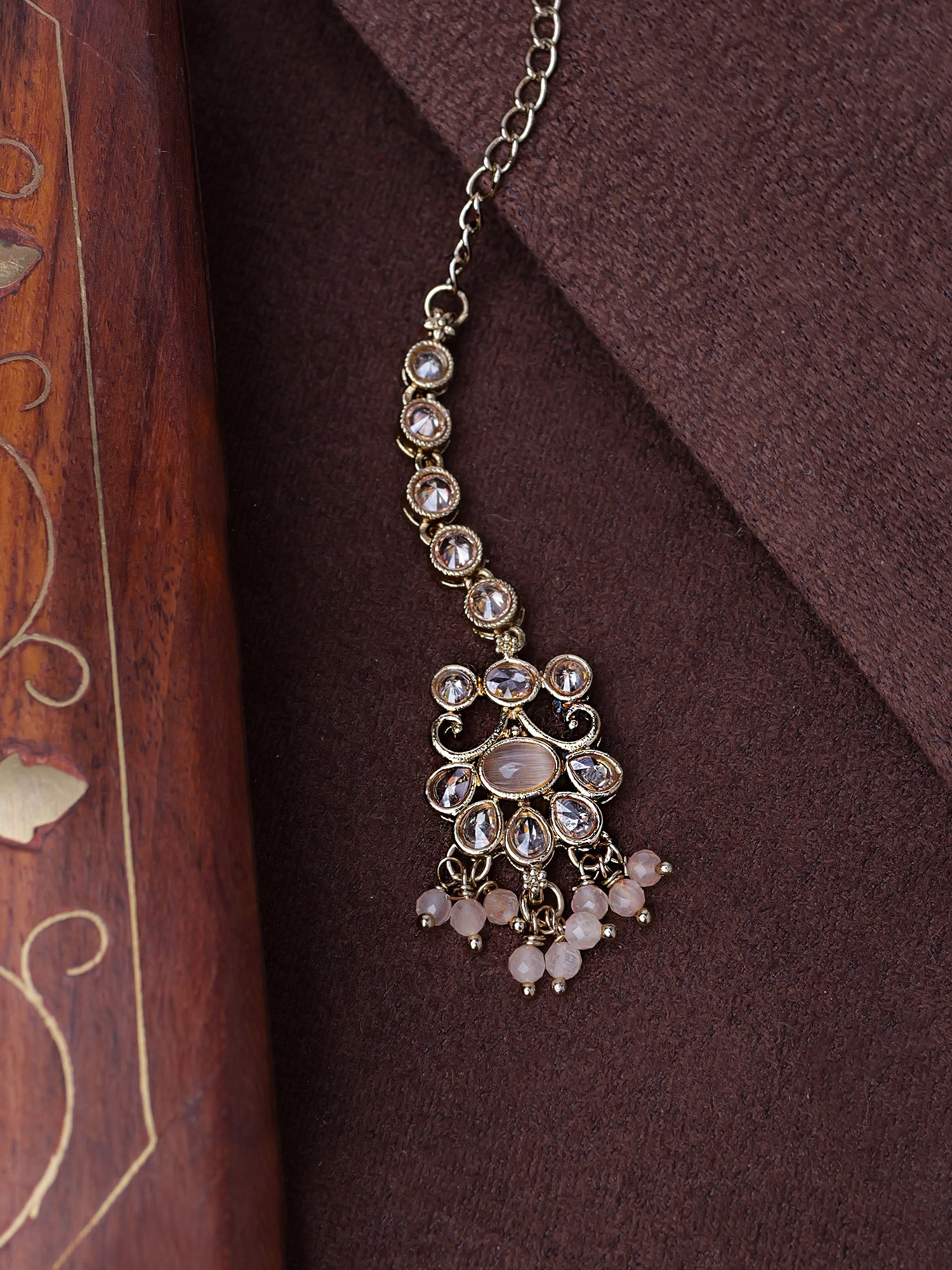 Zehra Maang Tikka in Peach
