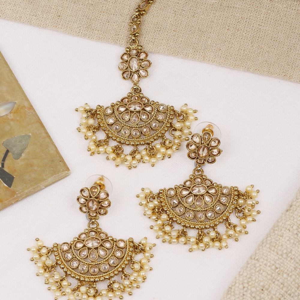 Suhana Maang Tikka in Light Topaz