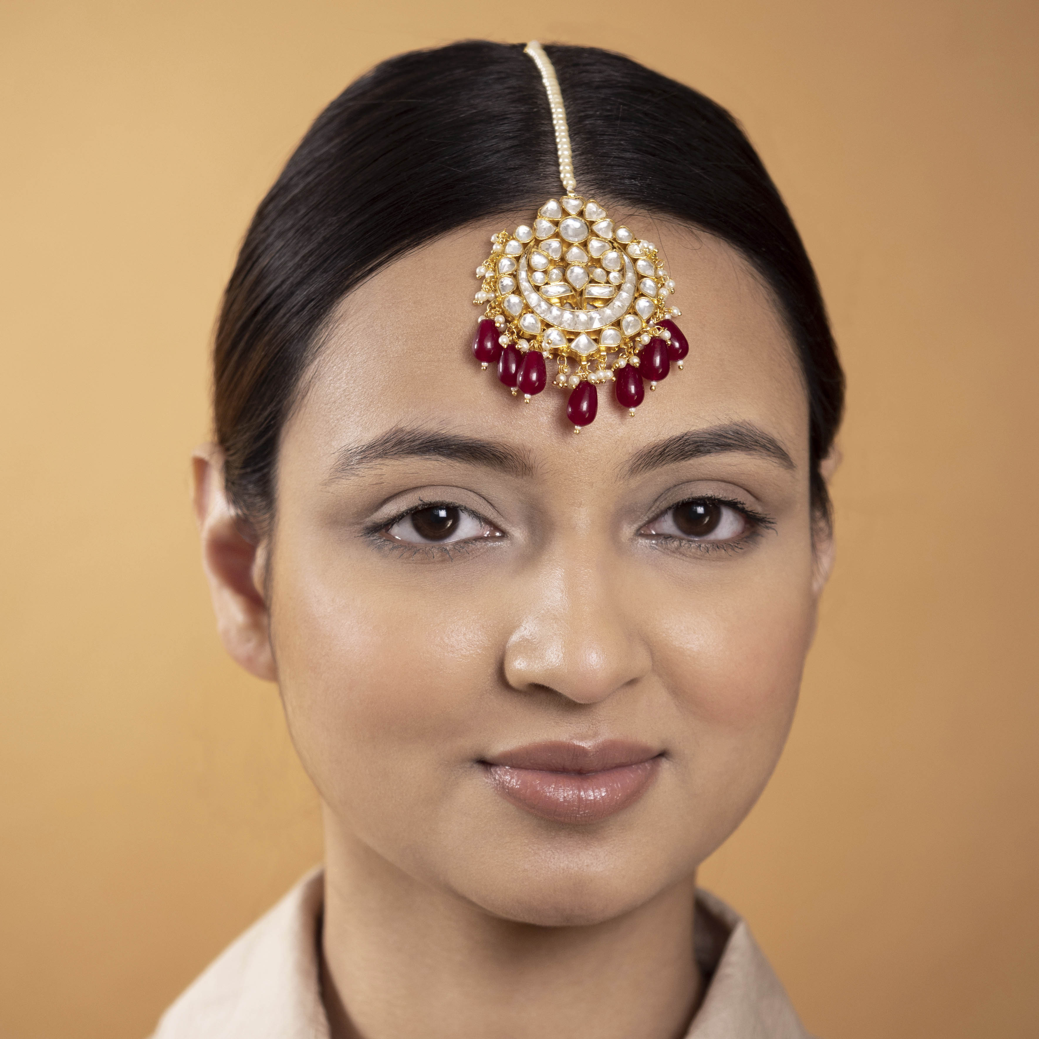 Sayona Kundan Tikka in Maroon