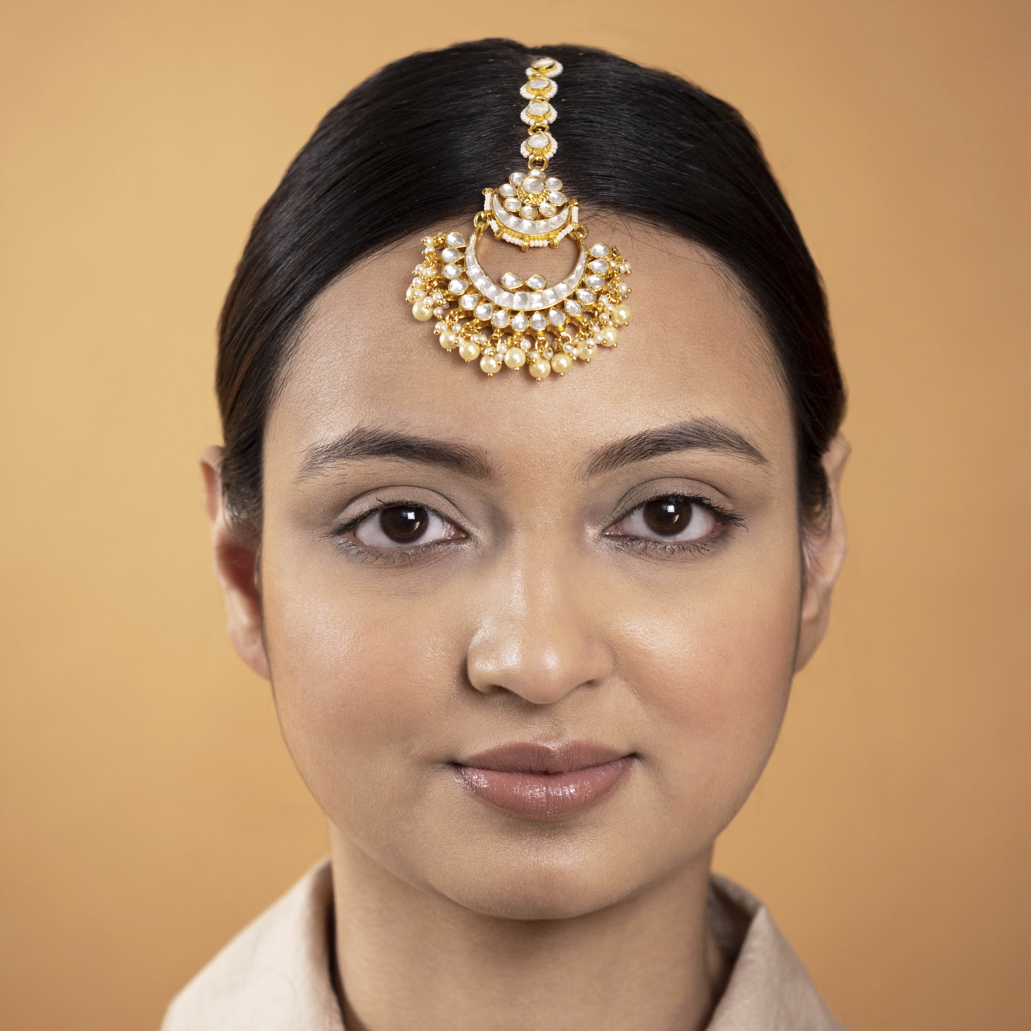 Livani Kundan Tikka in Pearl