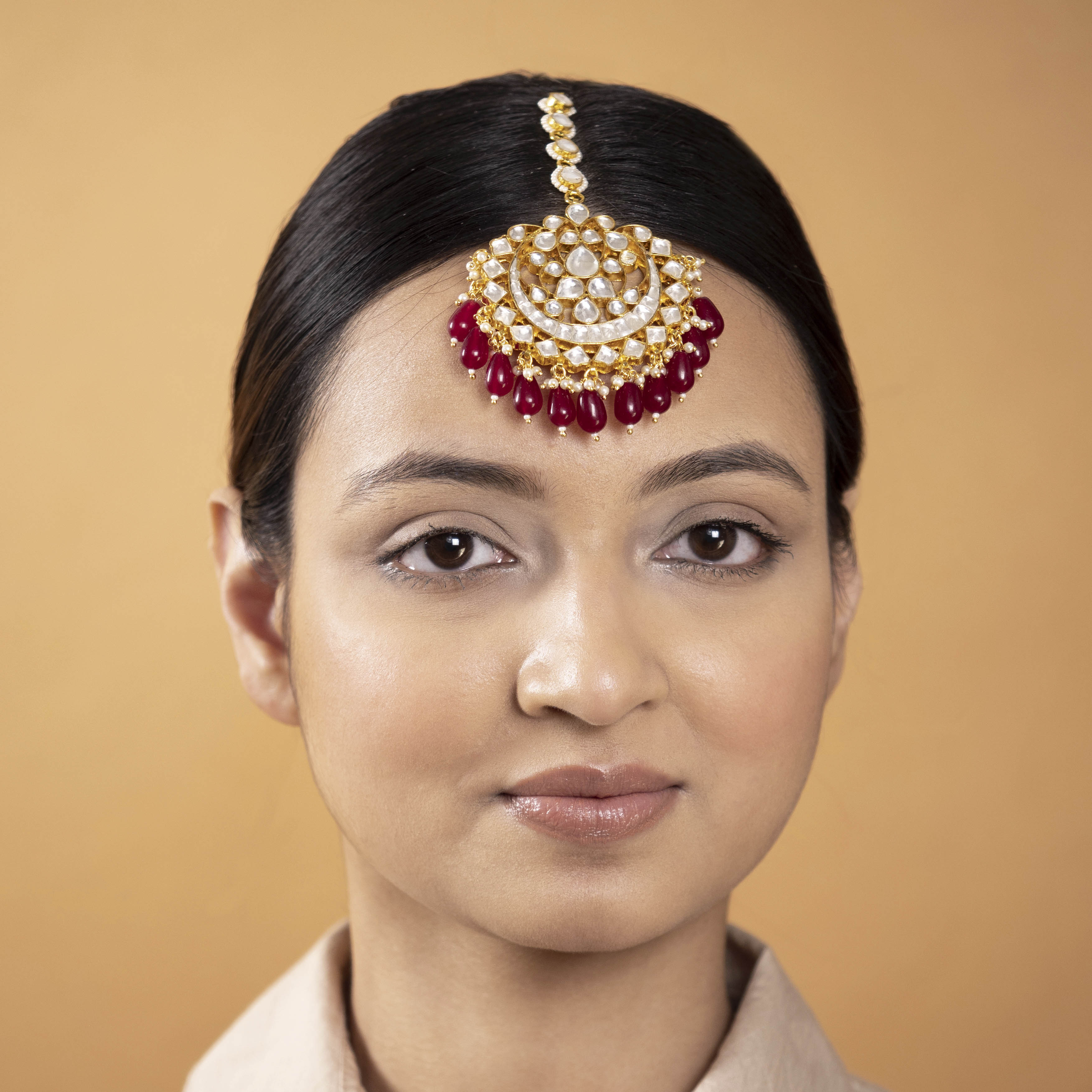 Arnika Kundan Maang Tikka in Maroon