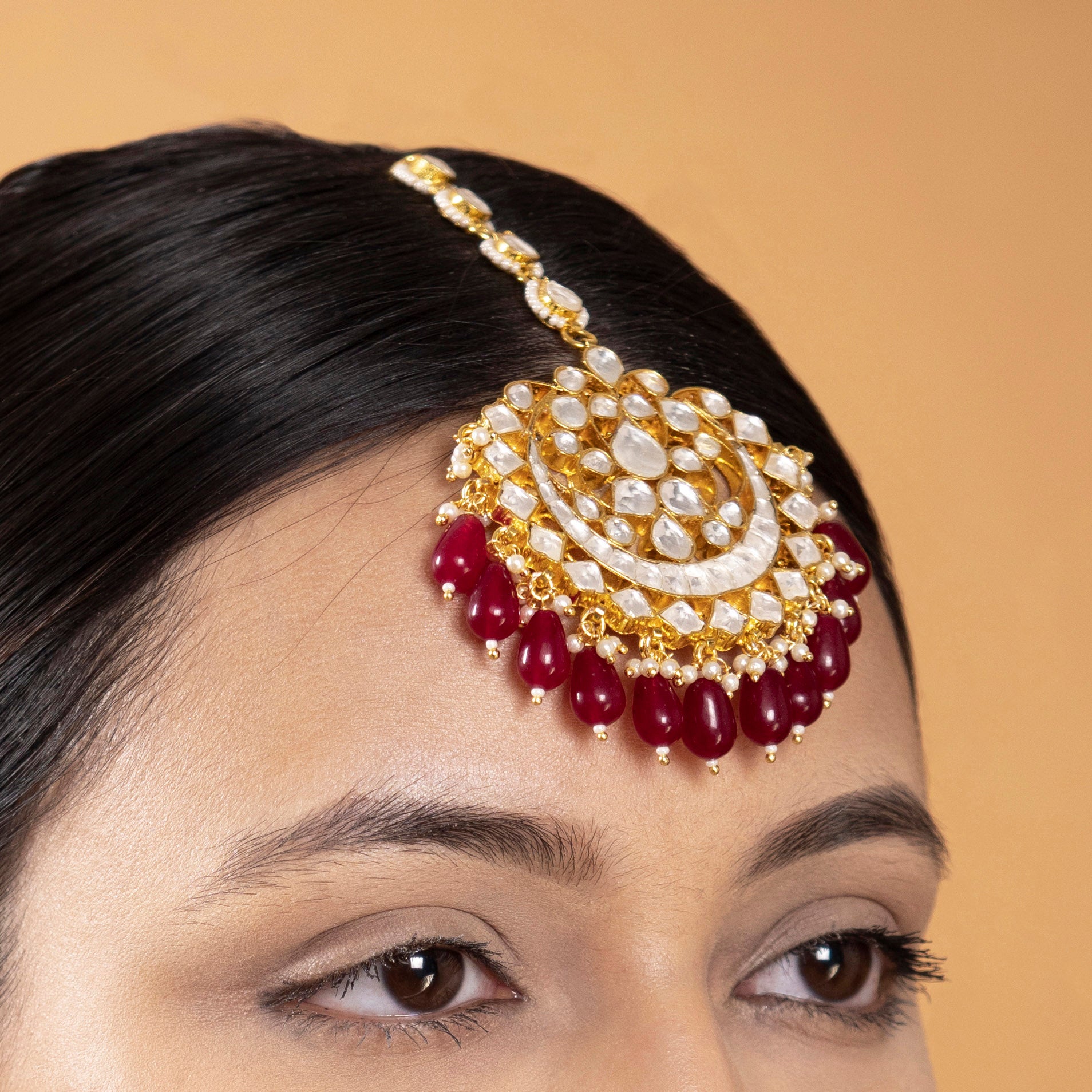 Arnika Kundan Maang Tikka in Maroon
