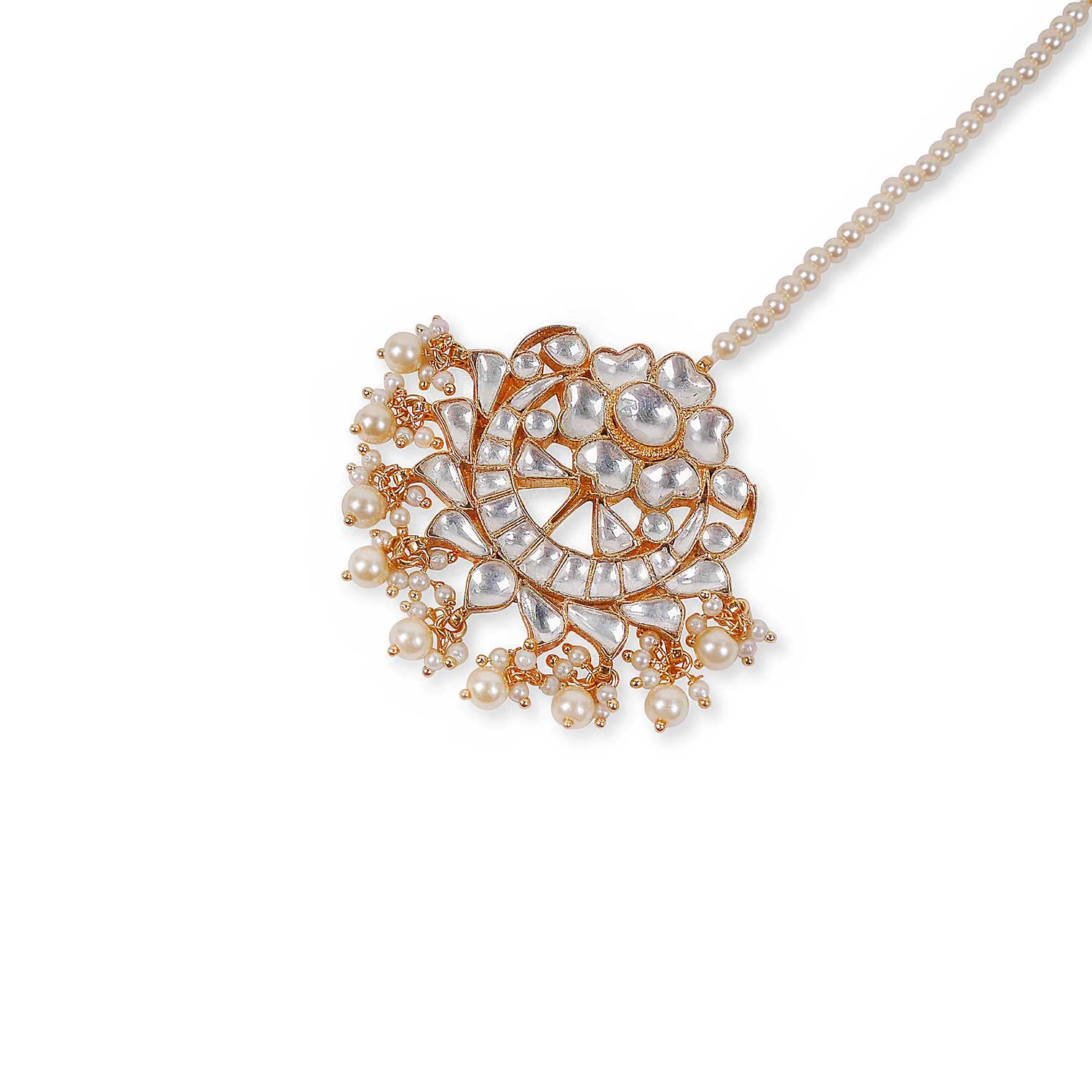 Nivah Kundan Tikka in Pearl