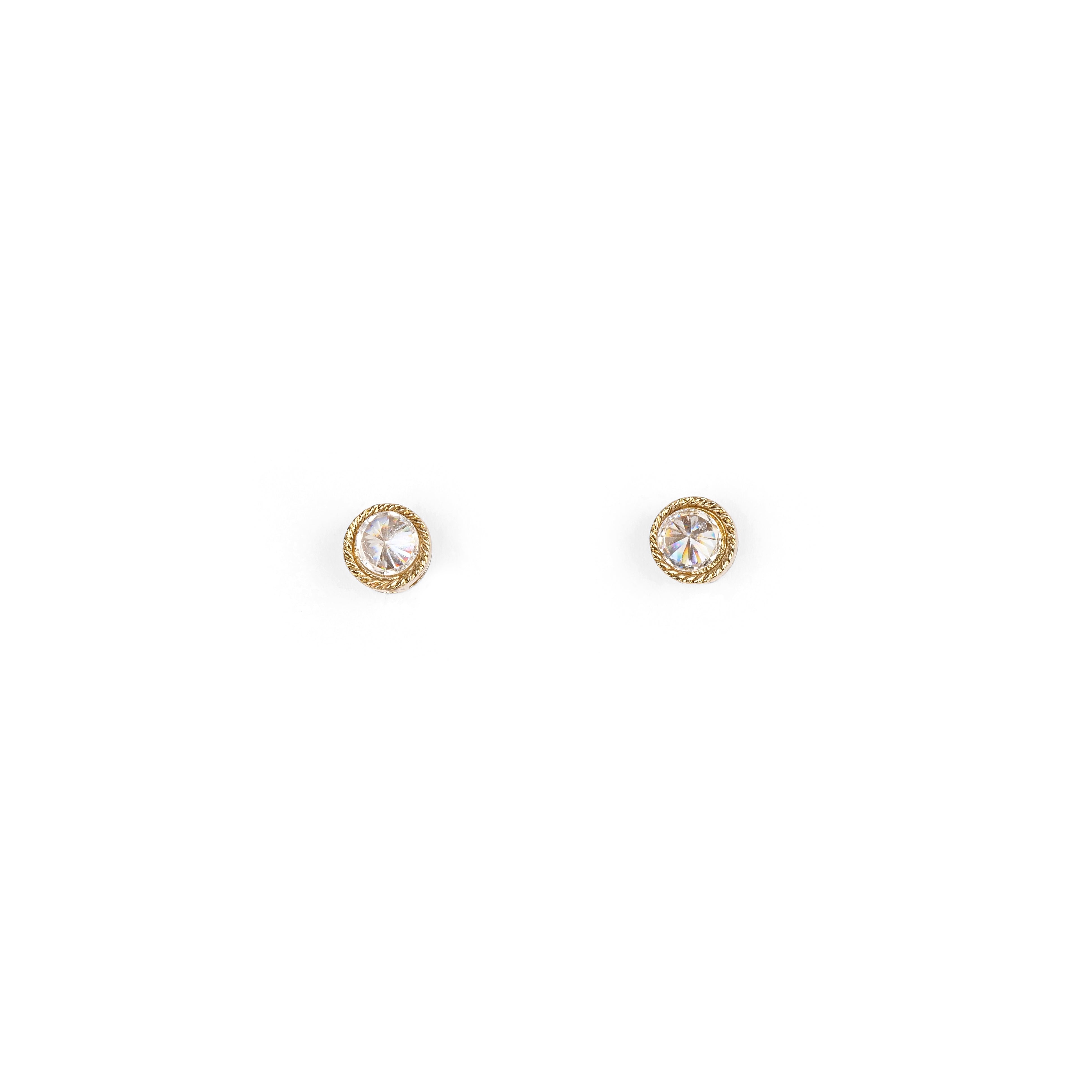 Lia 4mm Ear Studs in White