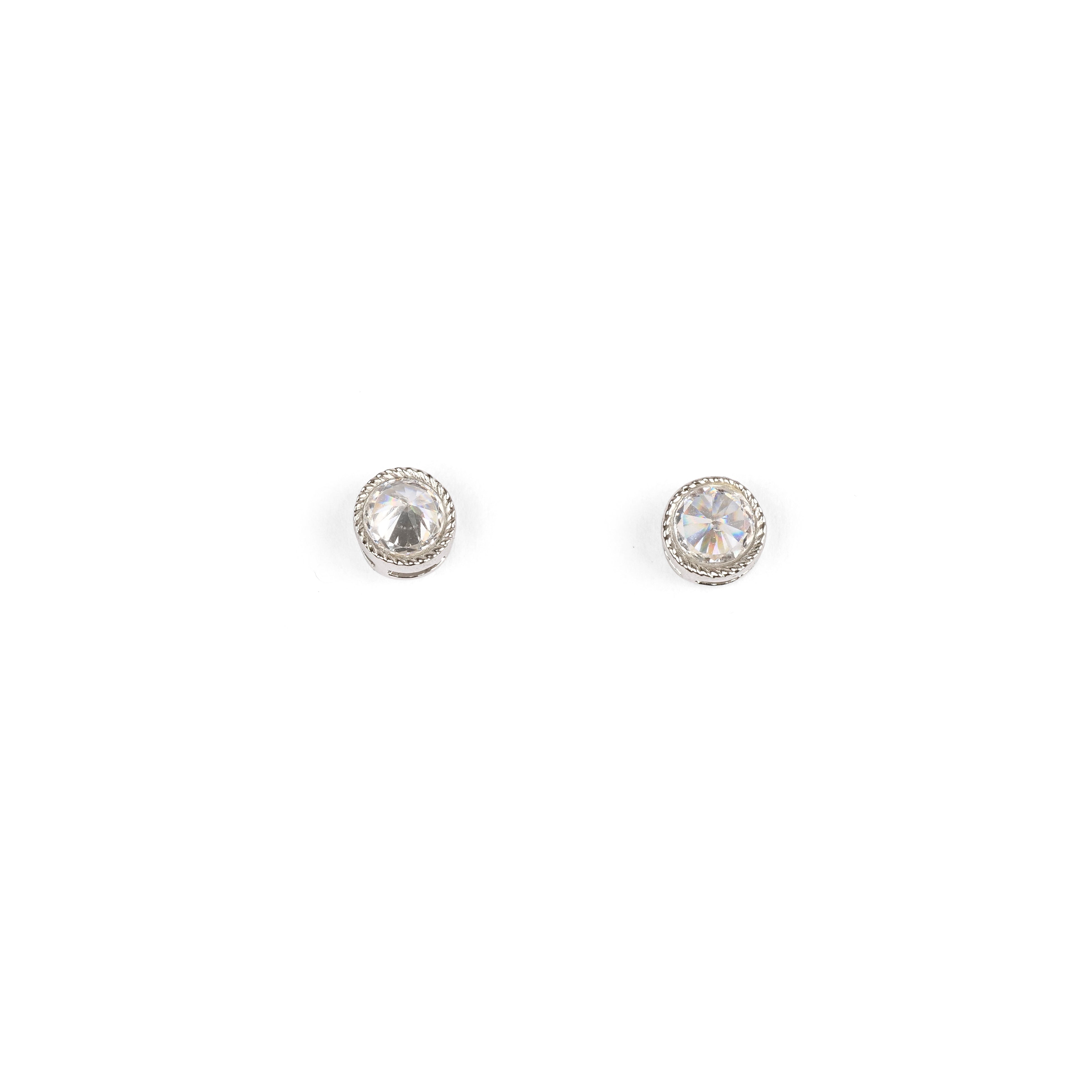 Lia 5mm Ear Studs in Rhodium