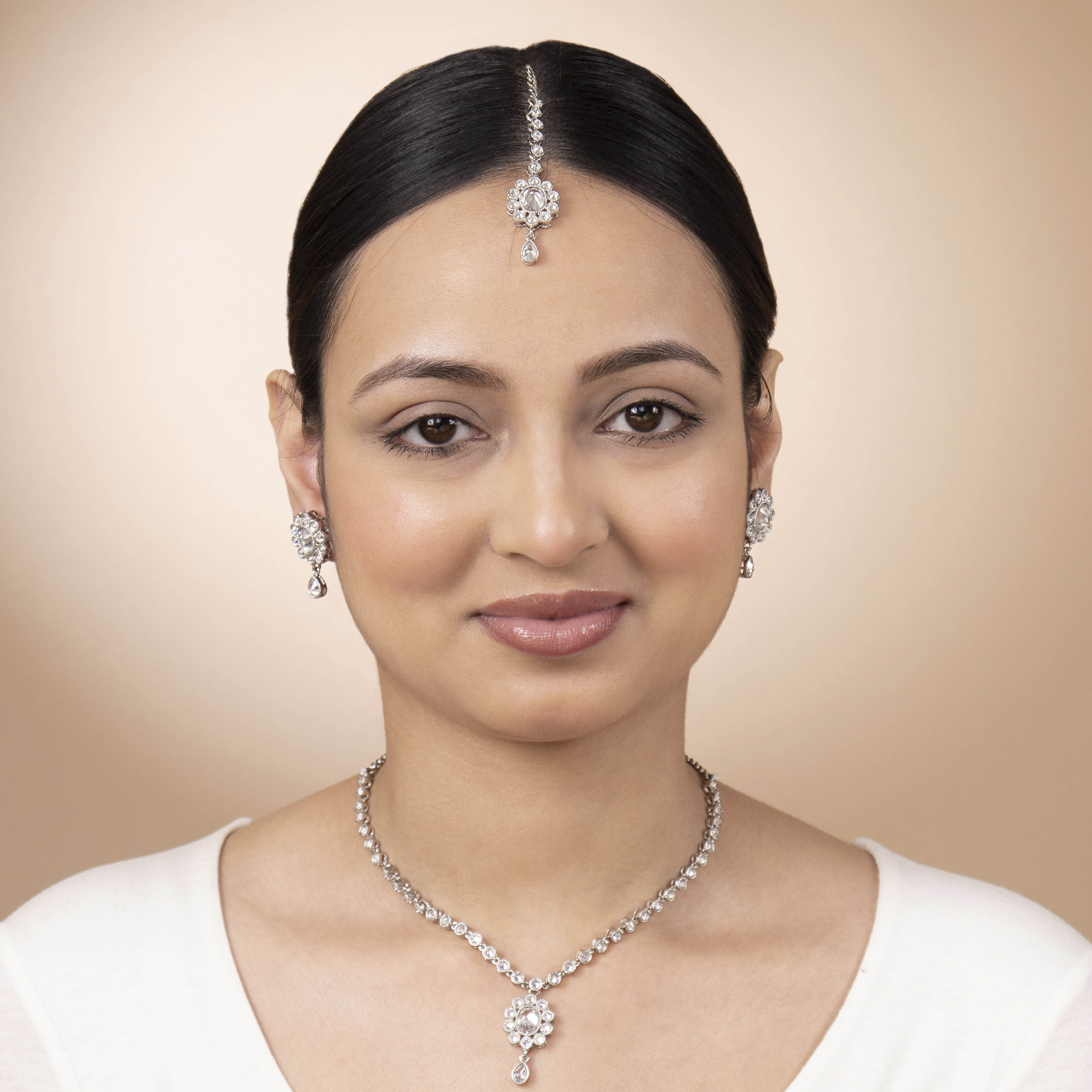 Simple Floral Necklace Set in Pearl and Rhodium