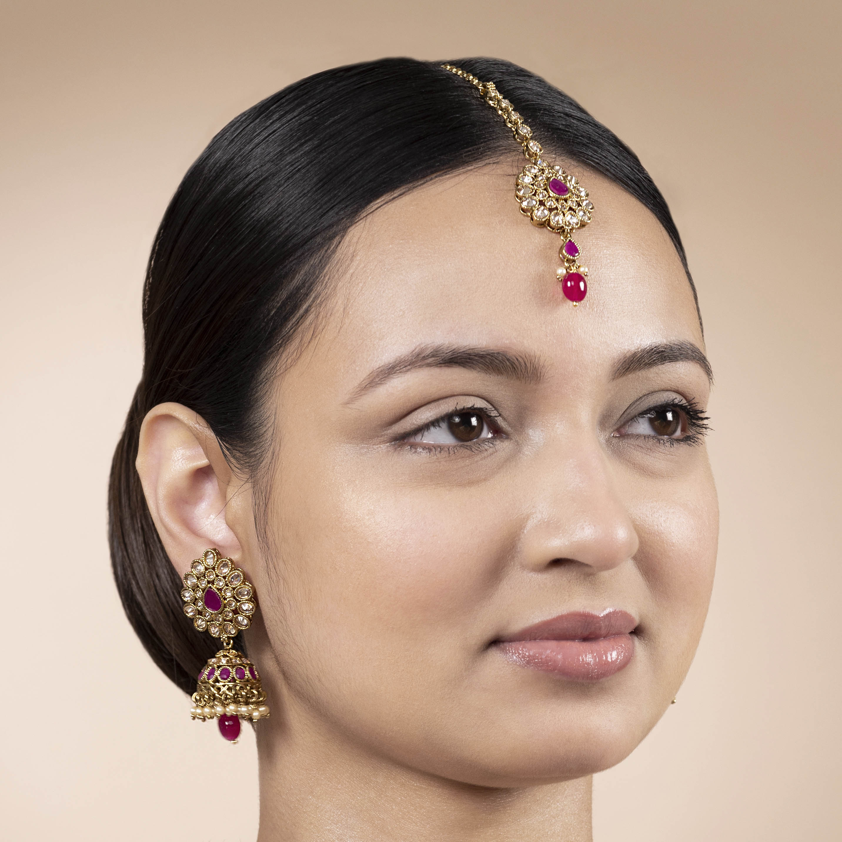 Teardrop Trinkets Necklace Set in Ruby