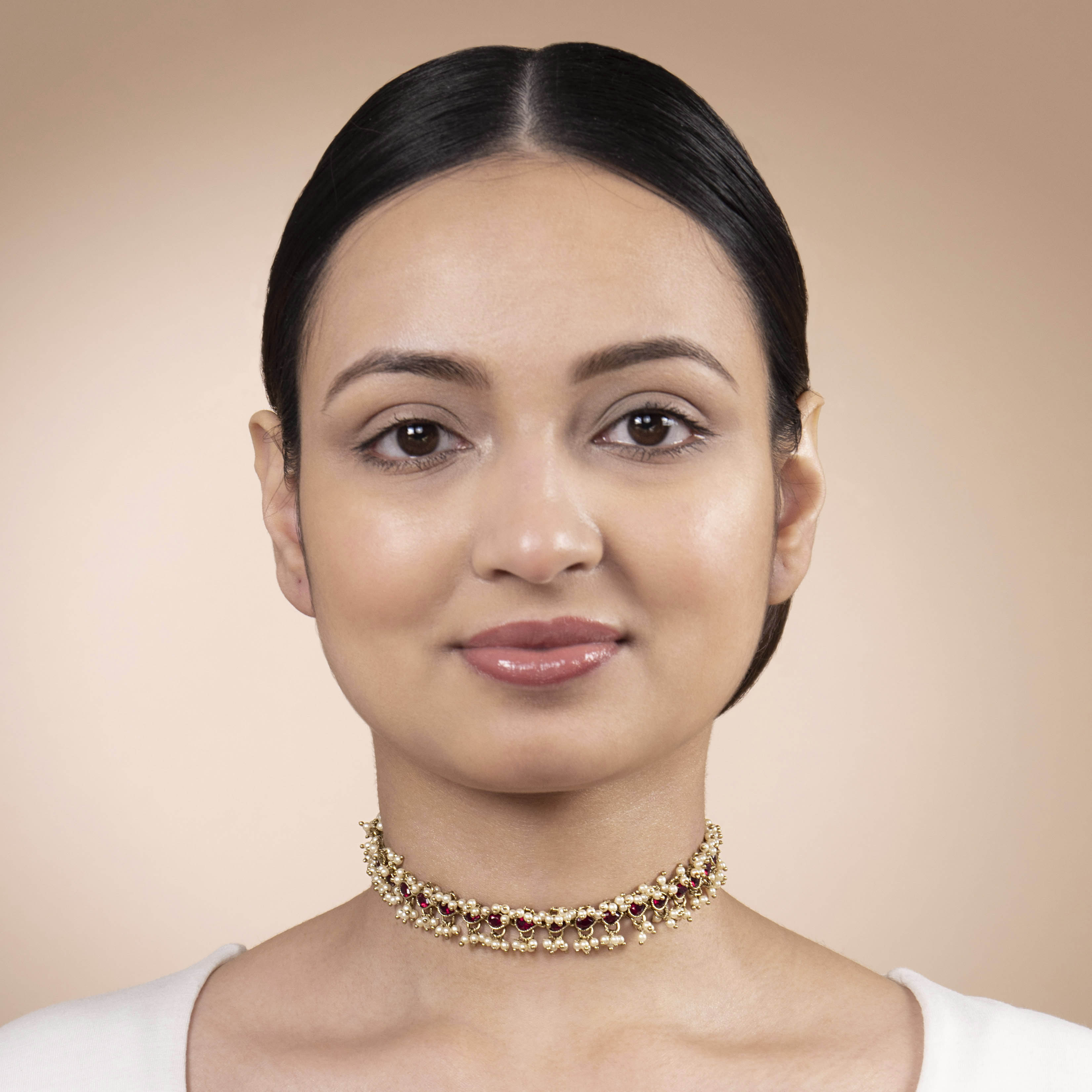 Cluster Pearl Necklace in Maroon