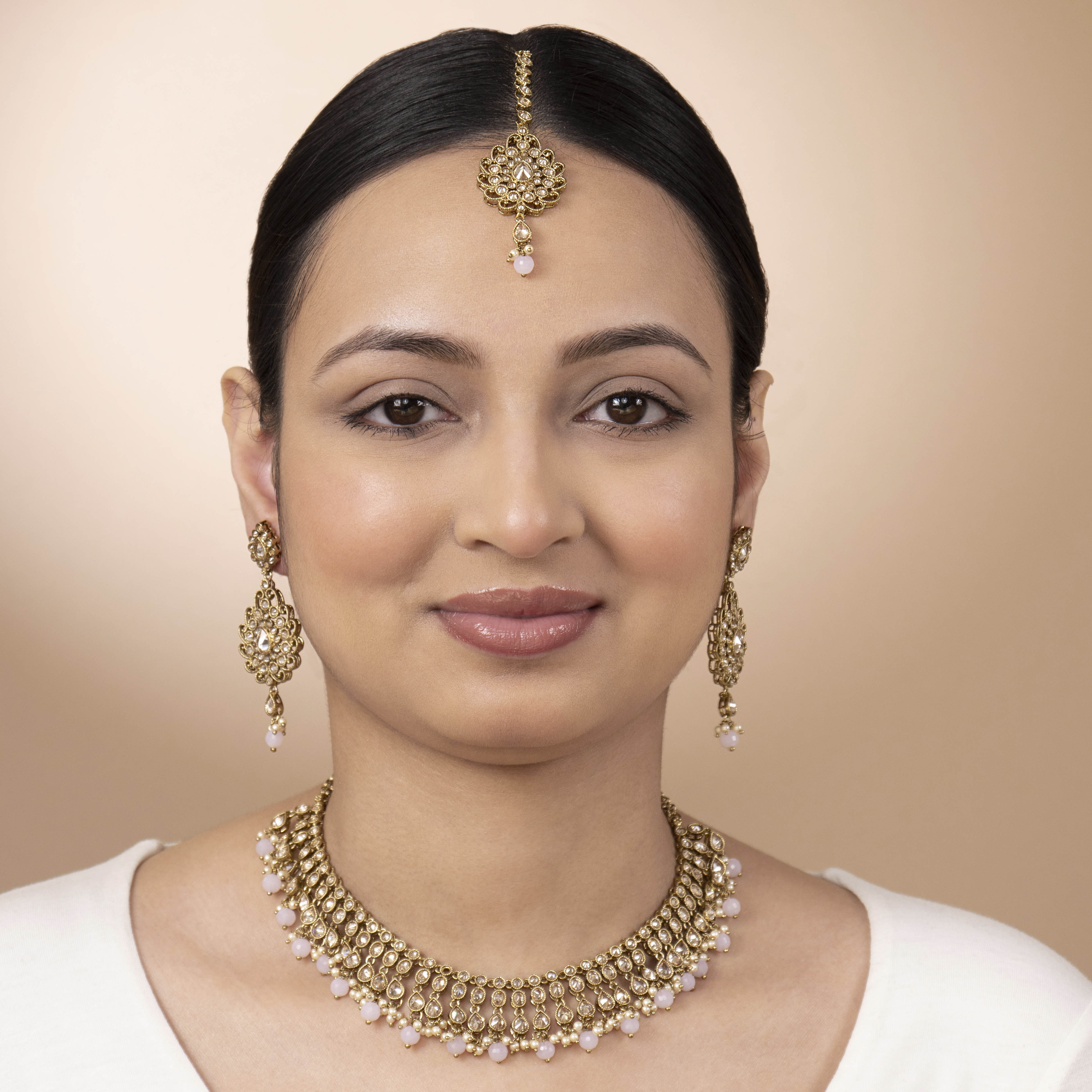 Aashvi Necklace Set in Light Pink