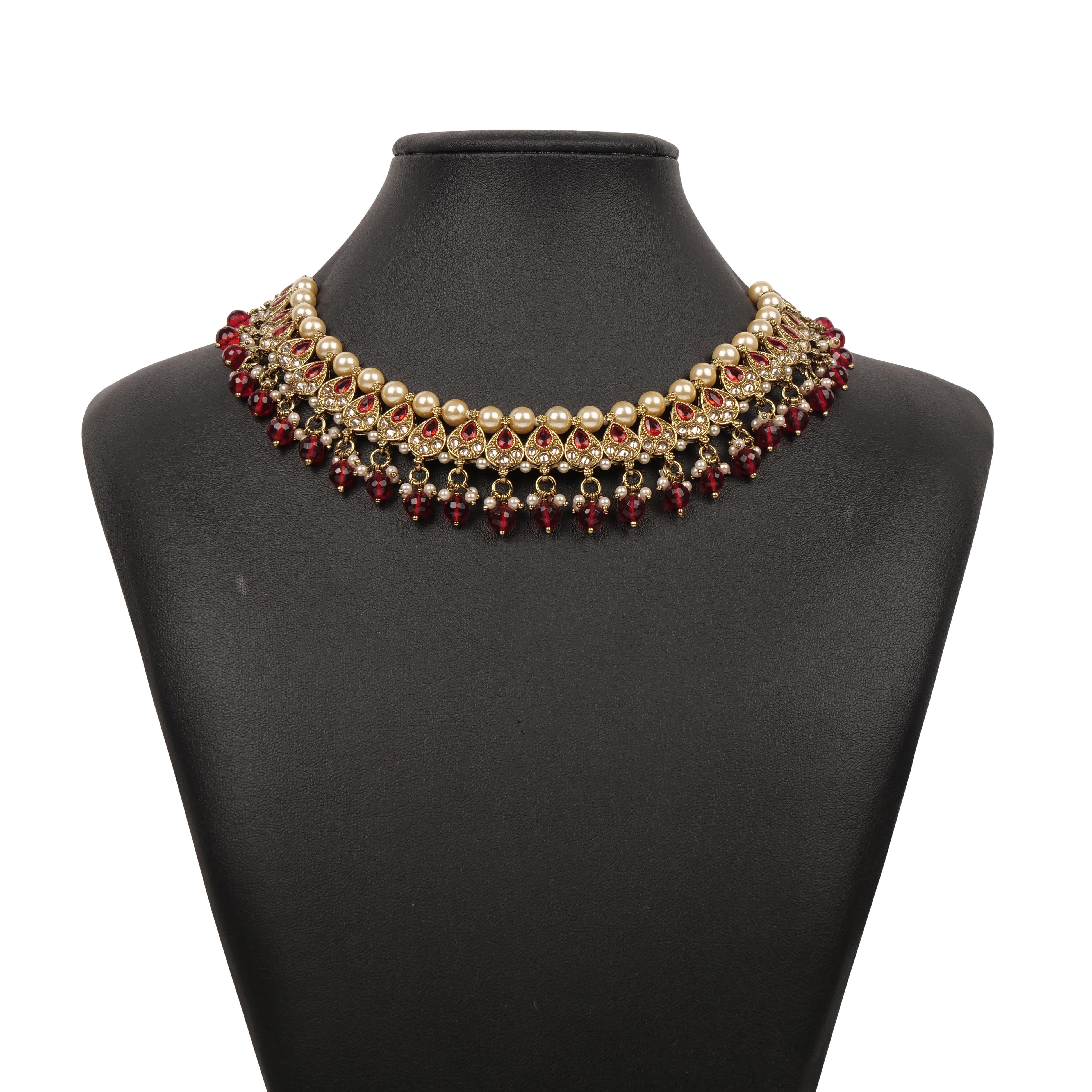 Simple Pearl Necklace Set in Red