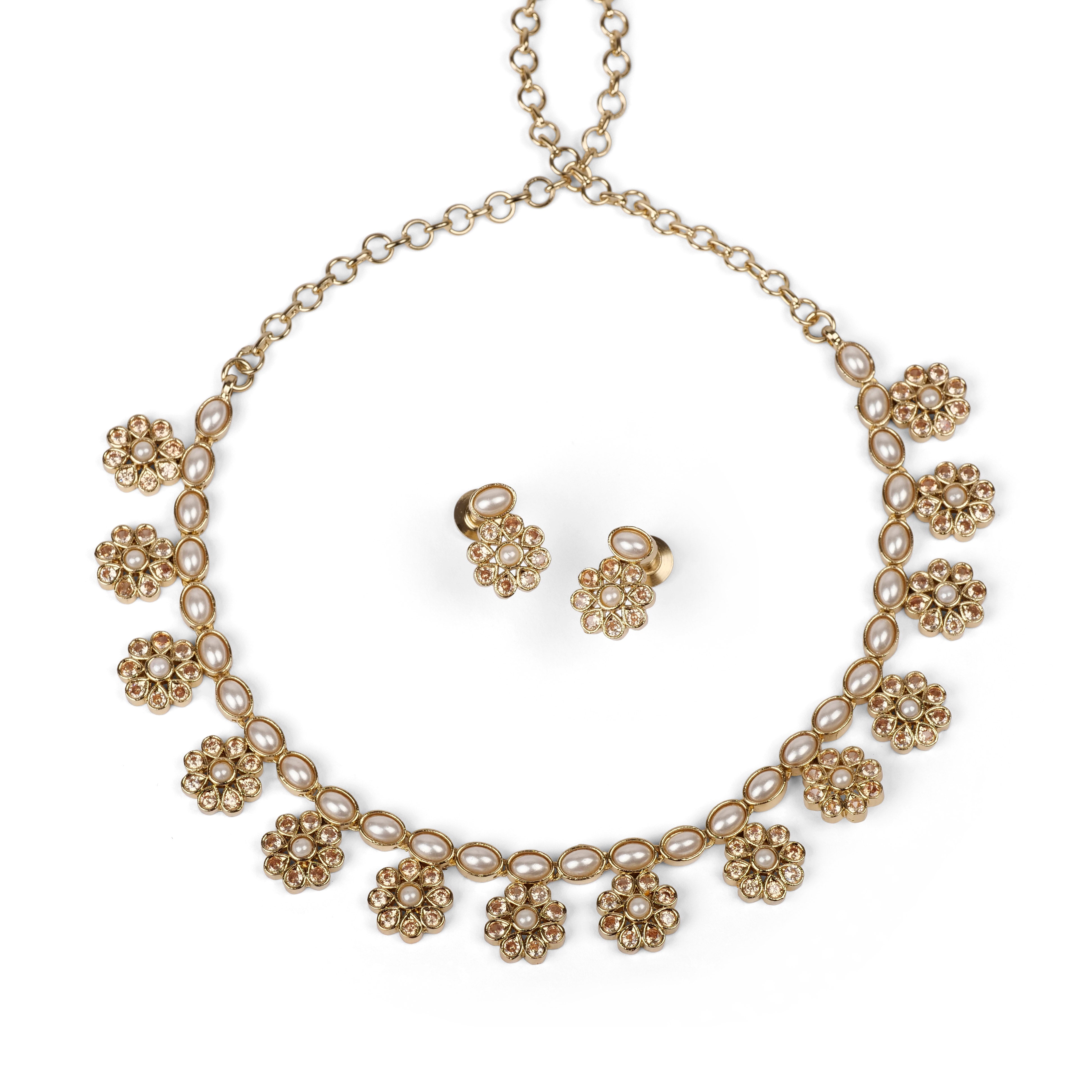 Jasmine Necklace Set in Pearl