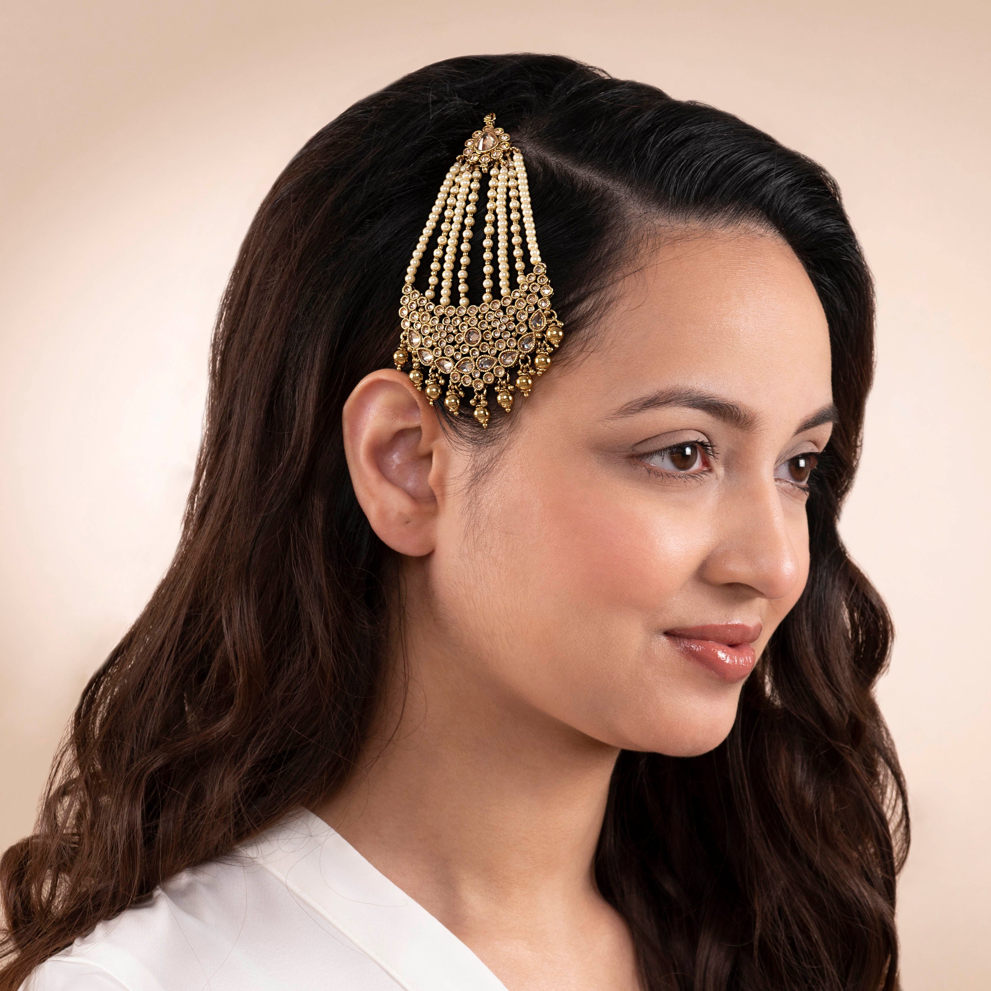 Jia Jhumar in Gold