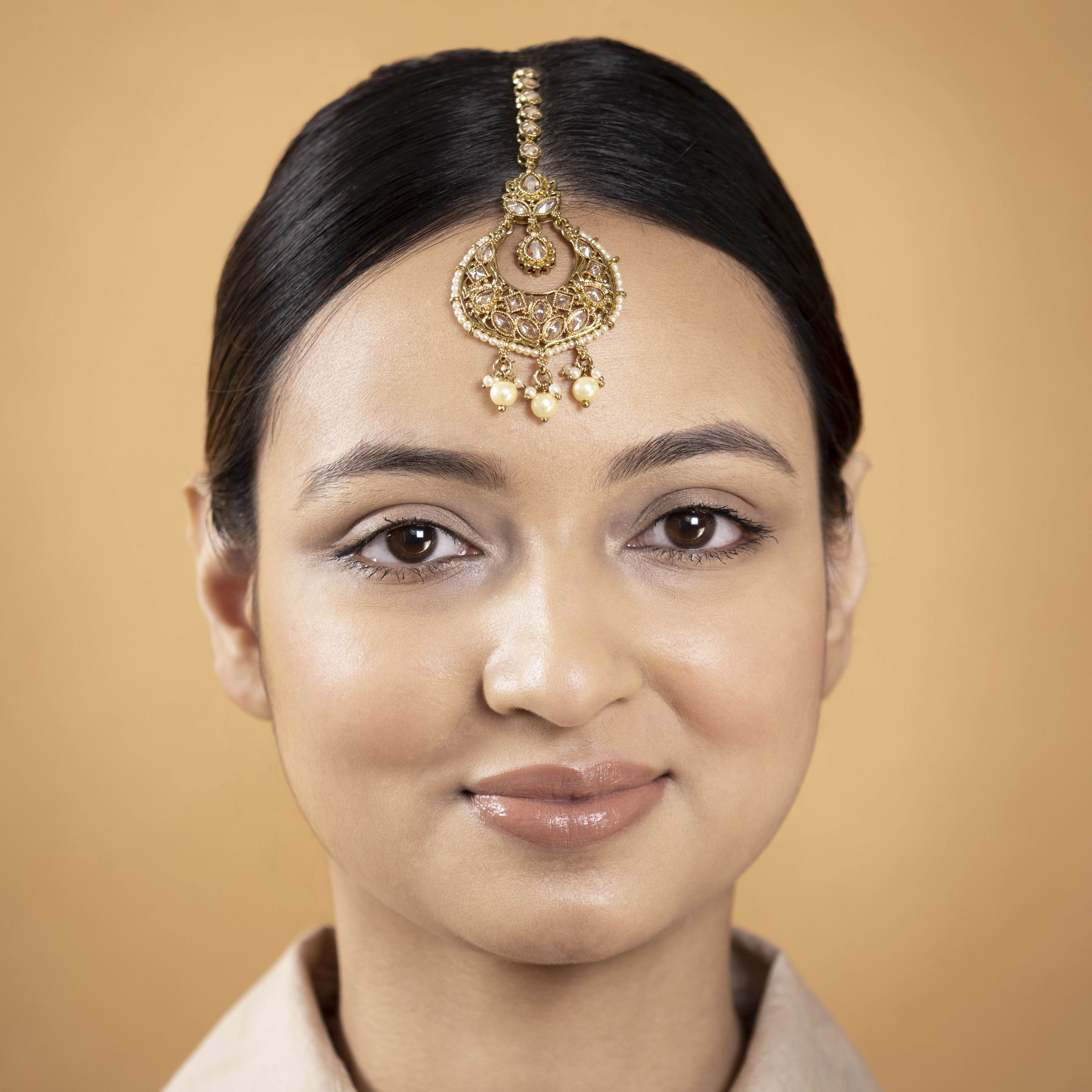 Palavi Tikka in Pearl and Antique Gold