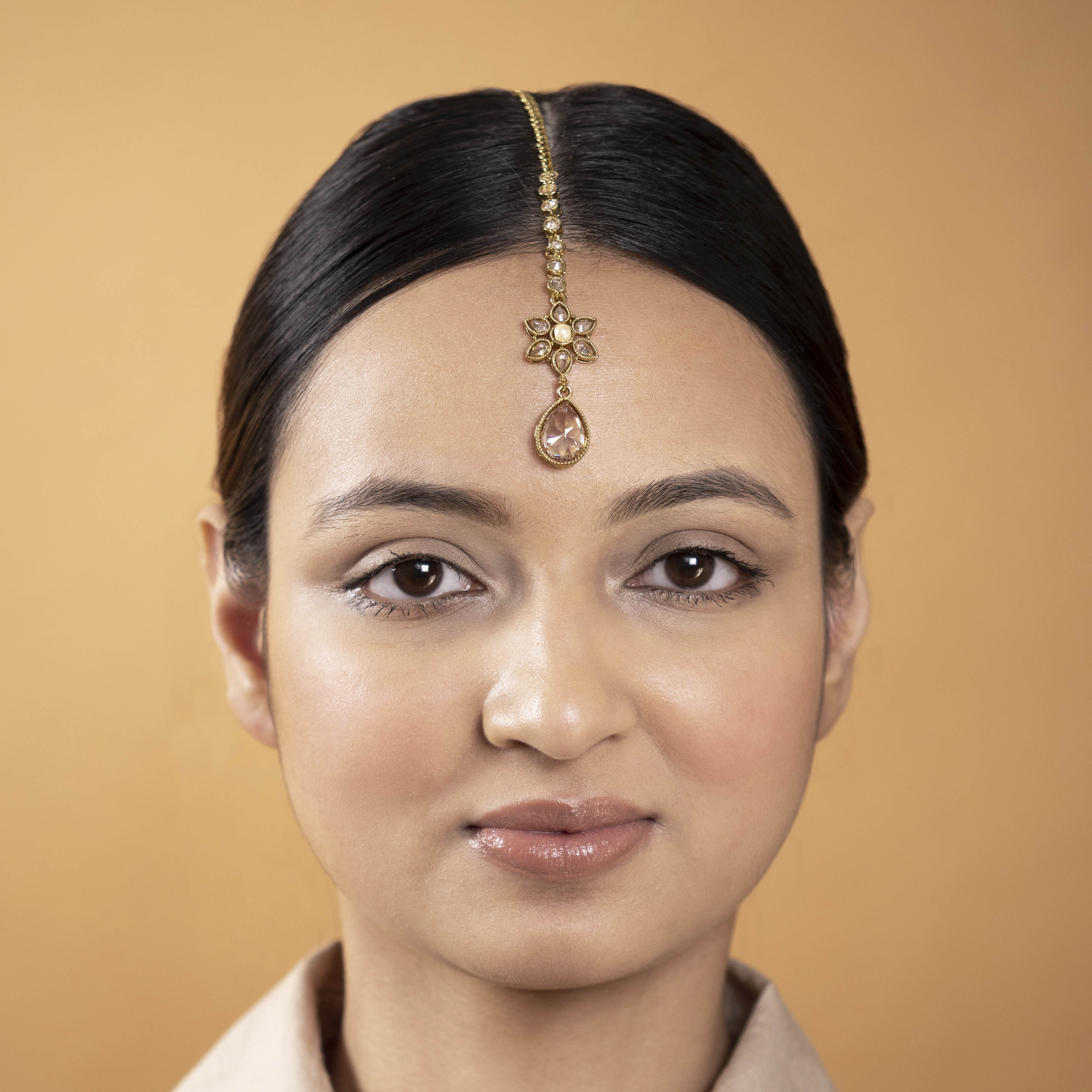 Joy Pearl Maang Tikka