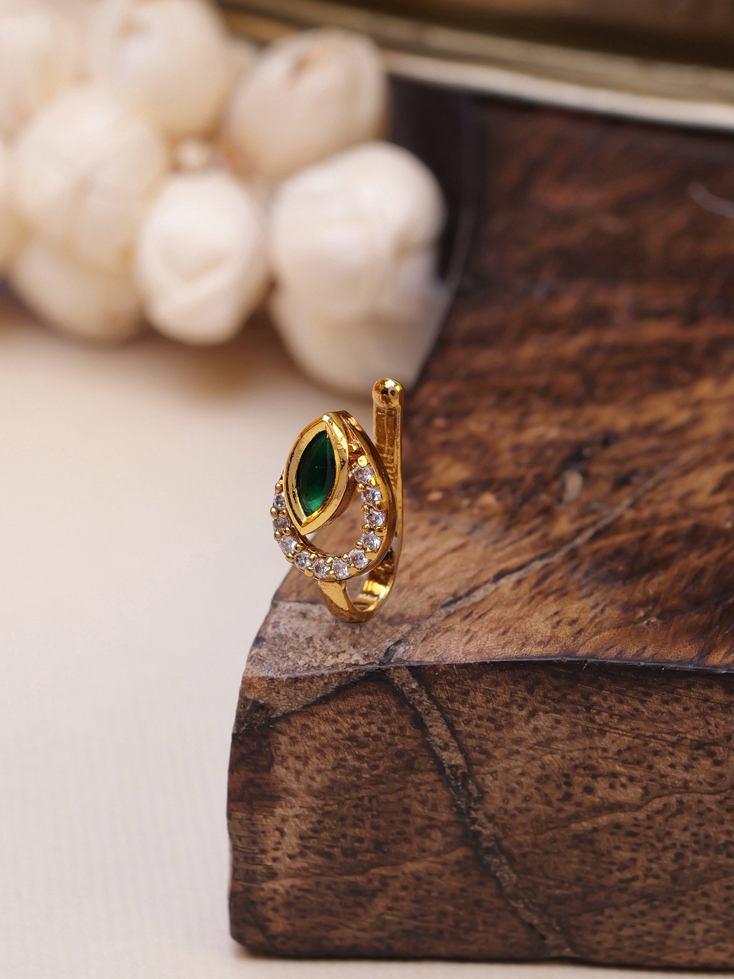 Aashni Slip On Kundan Nose Pin in Green