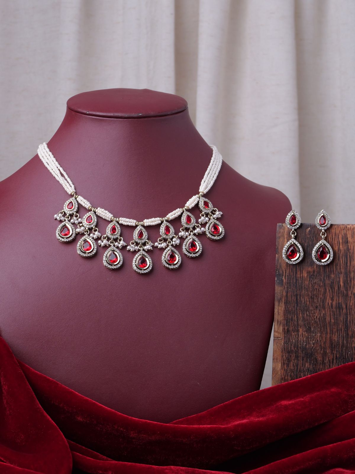 Akshara Kundan Necklace Set in Maroon