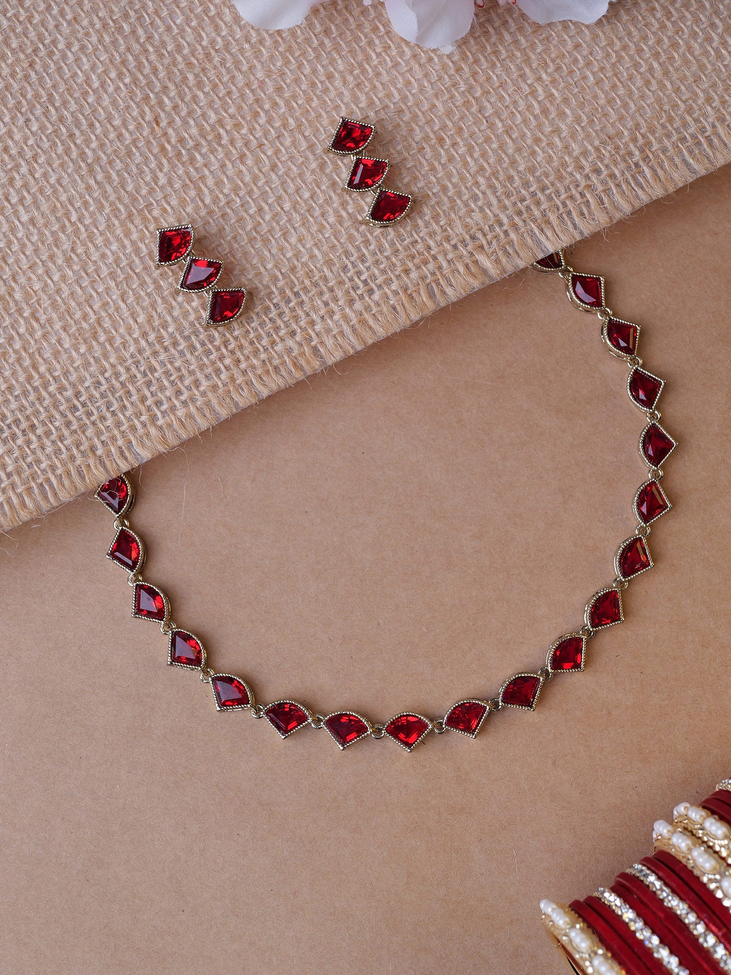 Aleena Simple Neclace Set in Maroon