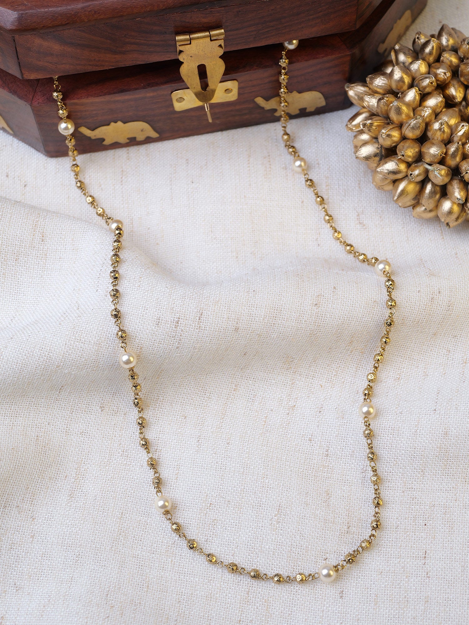 Alia Bead Chain in Pearl and Mehendi Gold
