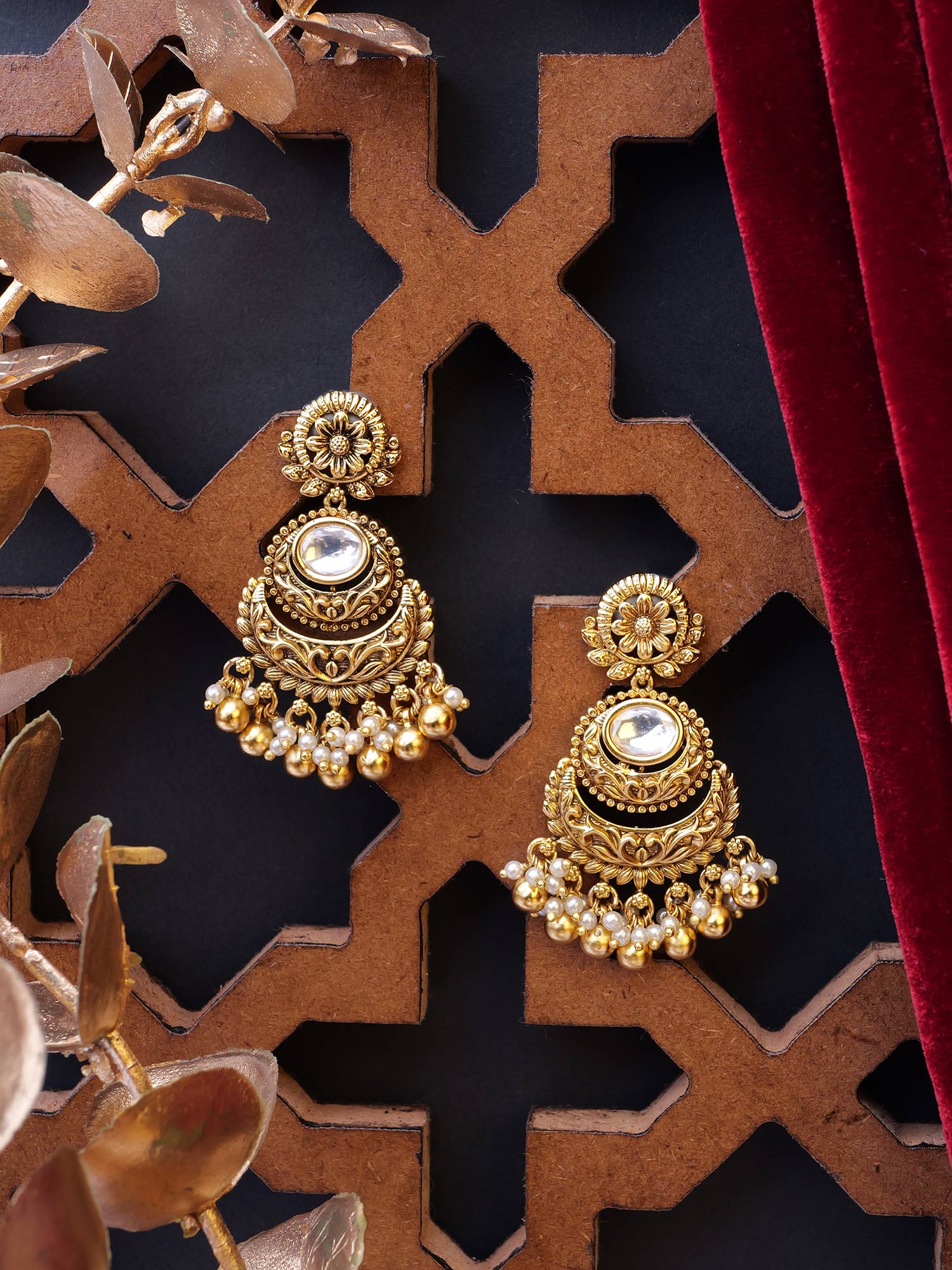 Amoda Kundan Earrings in White