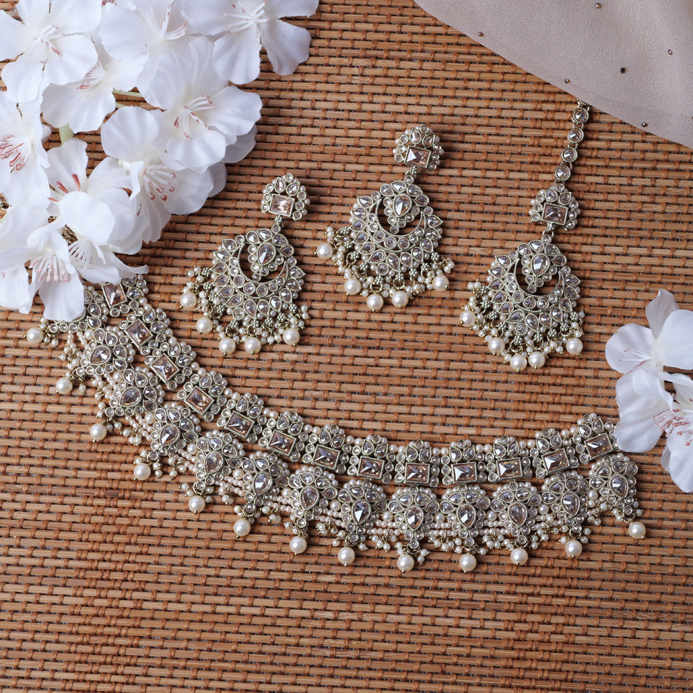 Anoushka Necklace Set in Pearl and Antique Gold