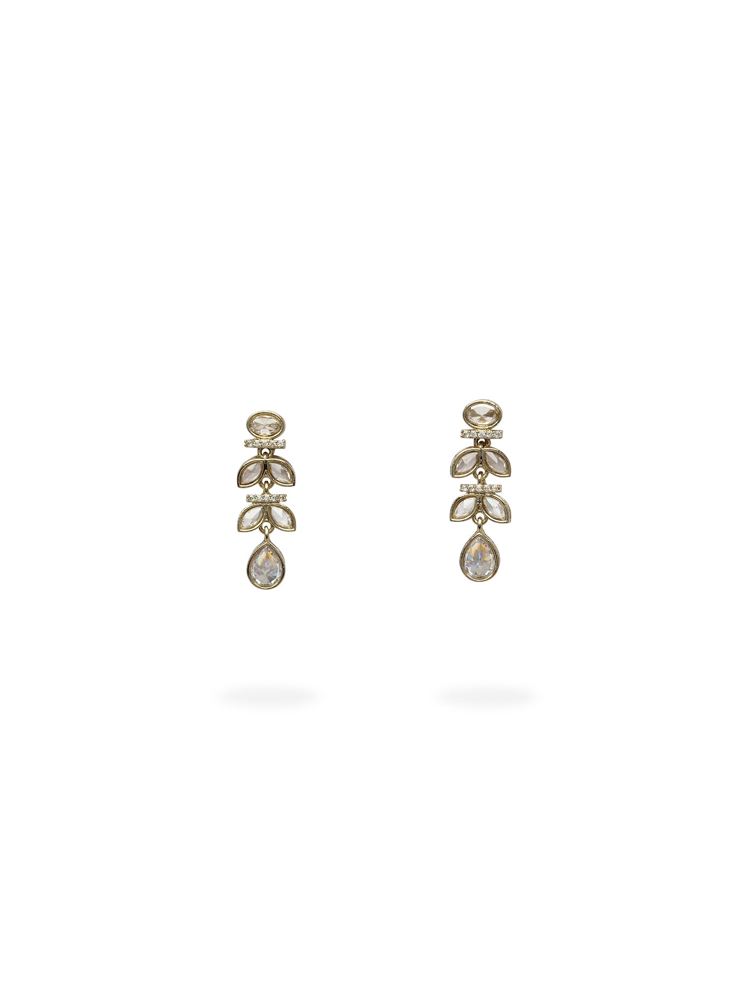 Anushka Necklace Set in White and Antique Gold